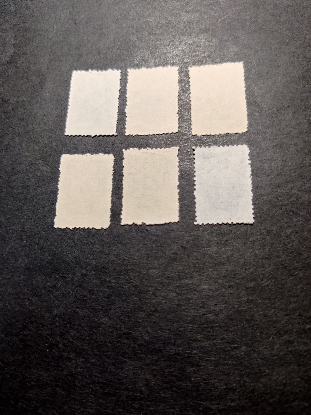 洪涛臻品 精选邮票限时拍卖第三十四期 东北贴用欠资邮票6全套，全品。此票有厚纸薄纸黄纸白纸之分，买家可以自行研究捡漏