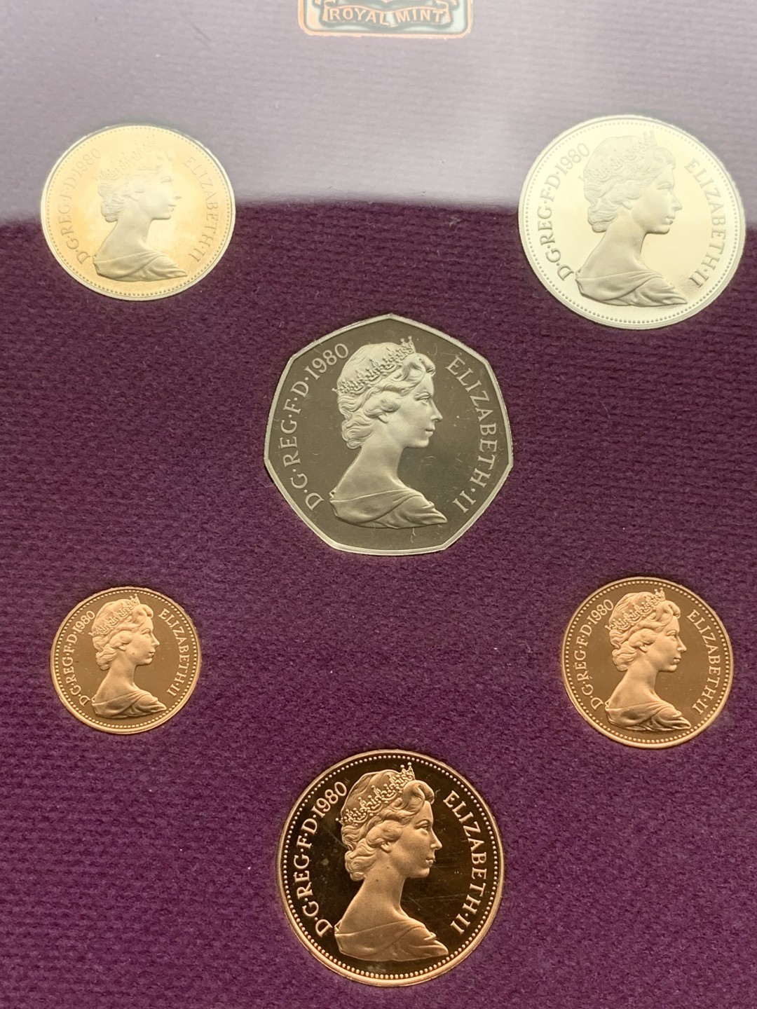 《竞宝斋》第97场-本周四 （满2件或者满200包顺丰） 英国 1980年 六枚套+一枚章 封装精制币 不同面值 完美状态