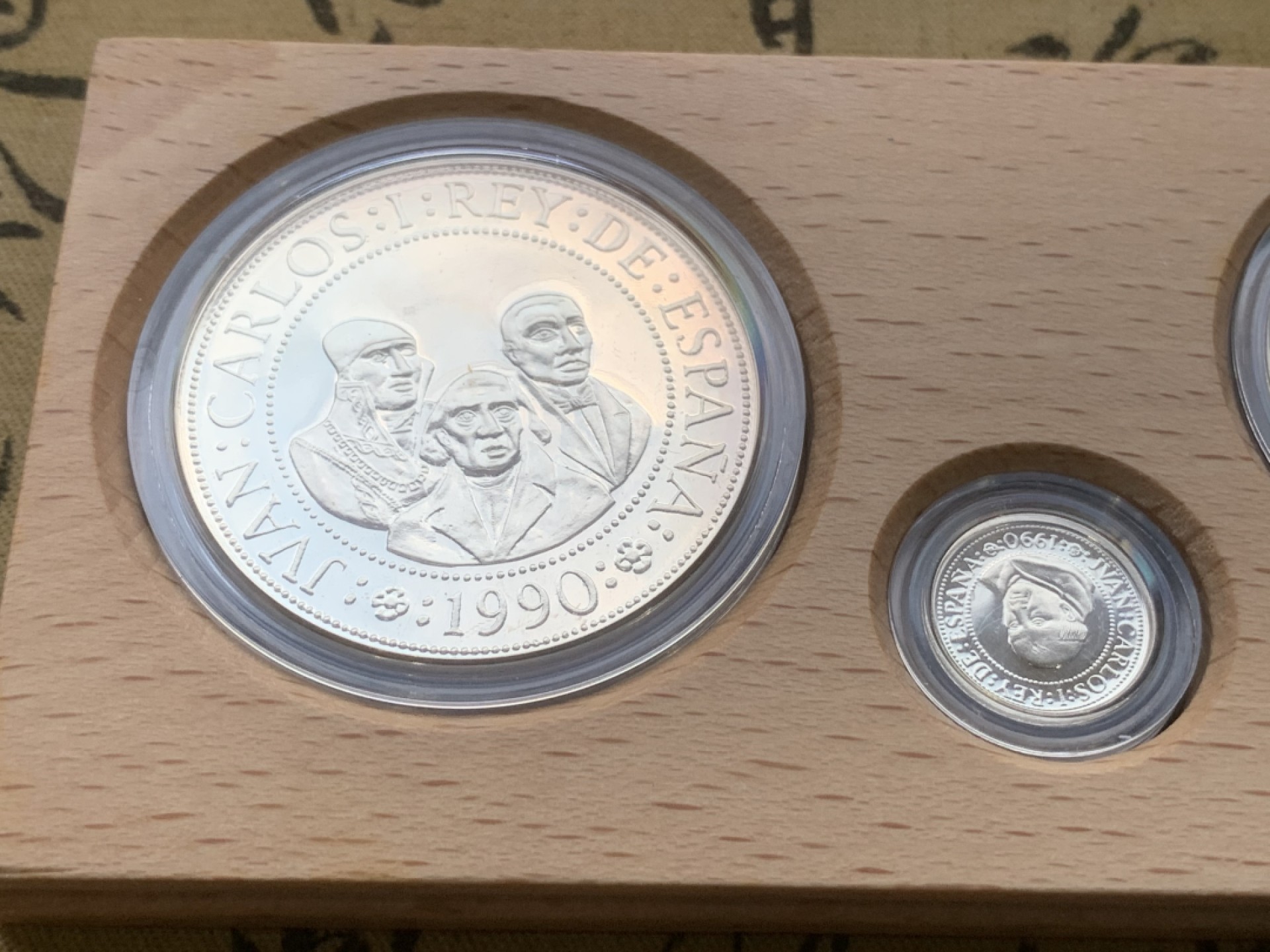 《竞宝斋》第97场-本周四 （满2件或者满200包顺丰） 原盒证书 西班牙1990年 发现美洲新大陆500周年纪念一组5枚银币 非常漂亮