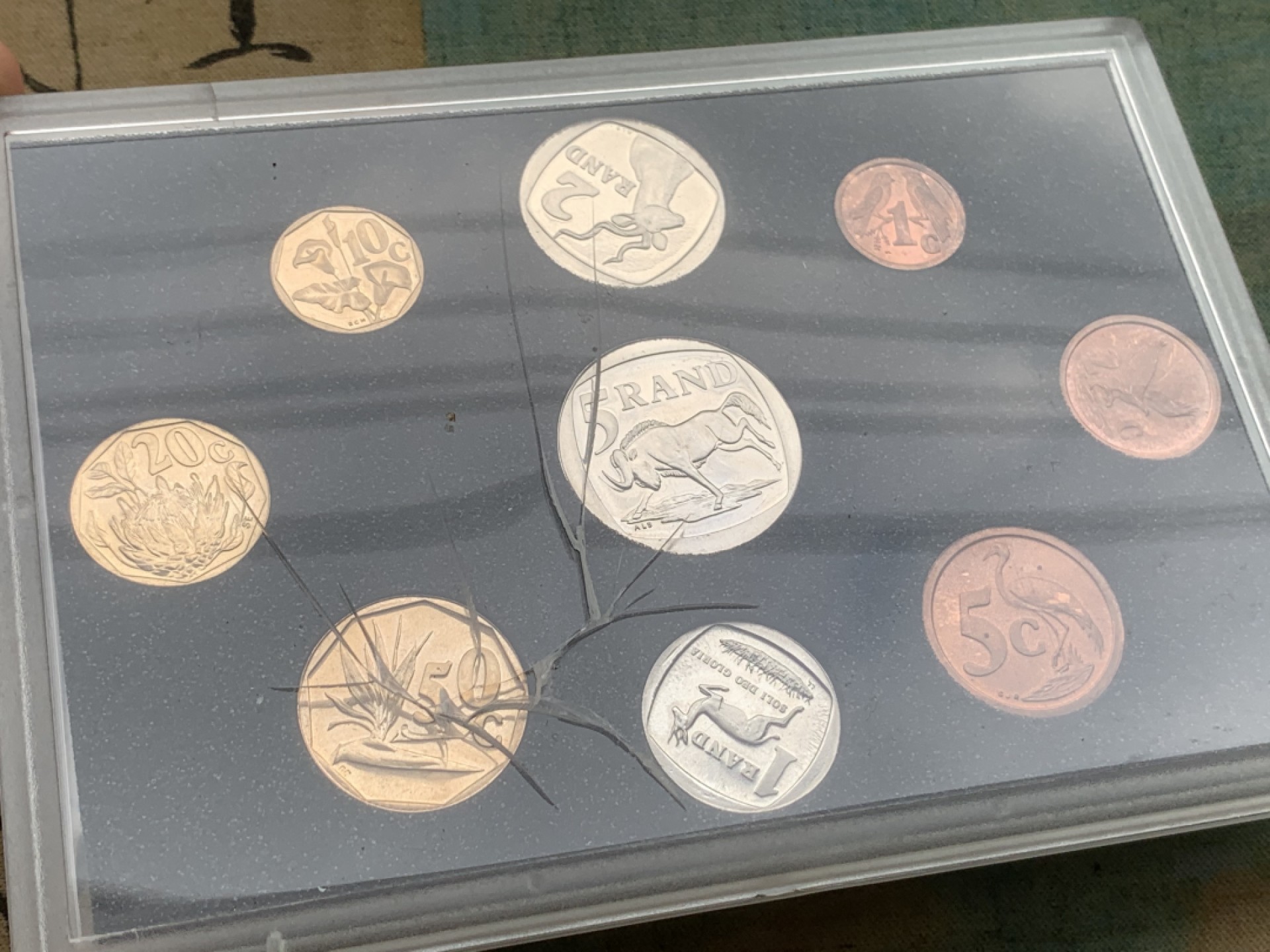 《竞宝斋》第97场-本周四 （满2件或者满200包顺丰） 南非1995年 九枚装 不同面值 套币 少见的品种 盒子有裂