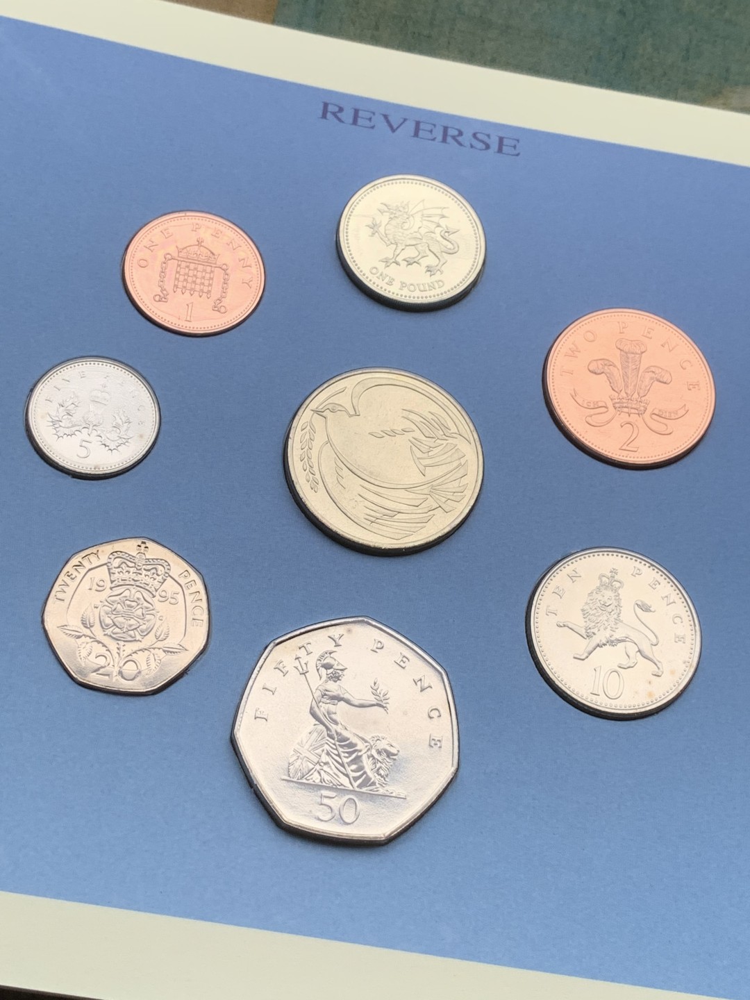 《竞宝斋》第97场-本周四 （满2件或者满200包顺丰） 英国 1995年 卡装 八枚套封装套币 最大面值2镑 比较少见