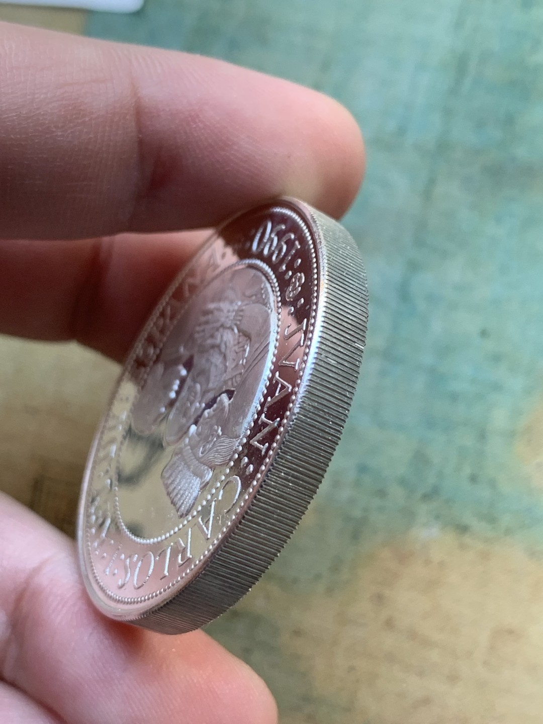 《竞宝斋》第97场-本周四 （满2件或者满200包顺丰） 原盒证书 西班牙1990年 发现美洲新大陆500周年纪念 5000比塞塔 大银币54克