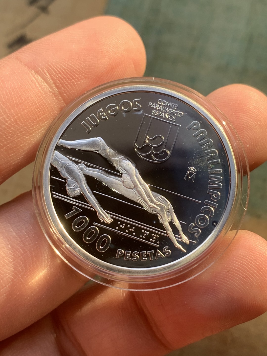 《竞宝斋》第97场-本周四 （满2件或者满200包顺丰） 原盒证书 西班牙1996年游泳 1000比塞塔 精制银币