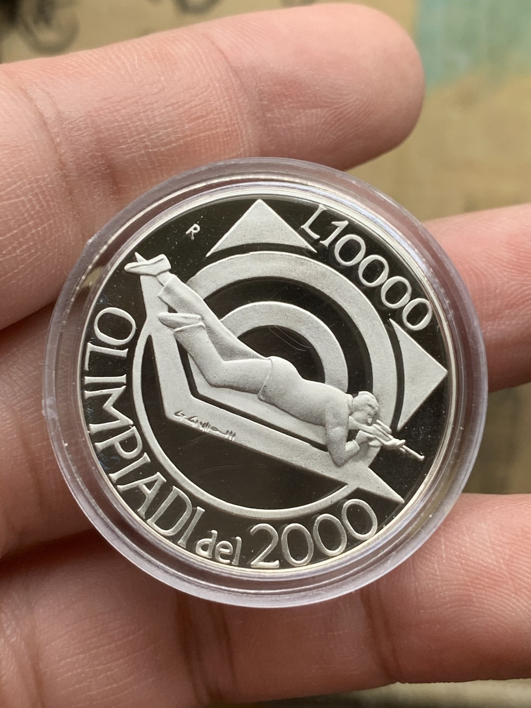 《竞宝斋》第97场-本周四 （满2件或者满200包顺丰） 原盒证书 圣马力诺1999年 10000里拉精制大银币 22克