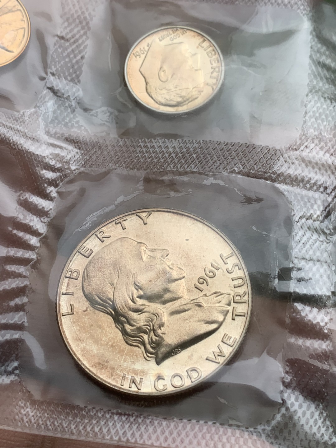 《竞宝斋》第97场-本周四 （满2件或者满200包顺丰） 原装 美国1961年 五枚套+一枚章 其中三枚银币 全部BU状态