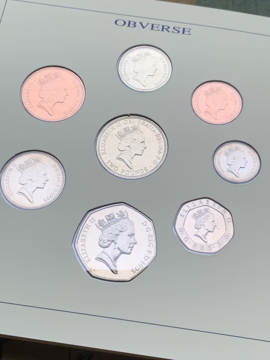 《竞宝斋》第97场-本周四 （满2件或者满200包顺丰） 英国 1995年 卡装 八枚套封装套币 最大面值2镑 比较少见