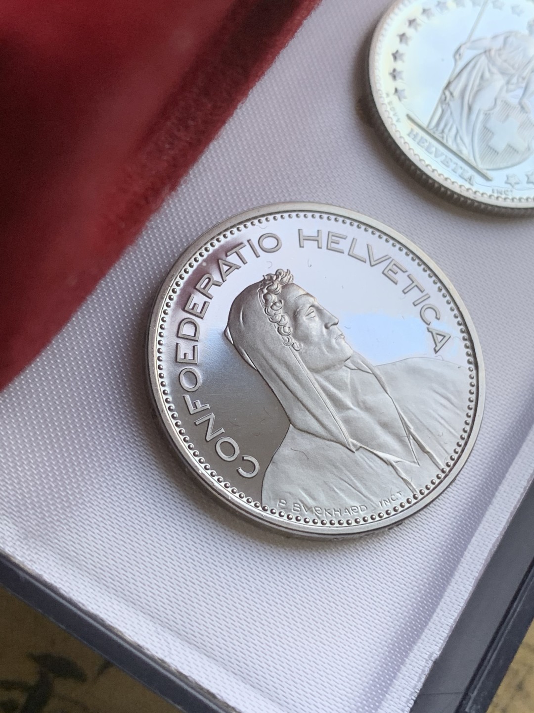 《竞宝斋》第97场-本周四 （满2件或者满200包顺丰） 早期长盒子装 瑞士1980年八枚套 PROOF精制套币 非常少见