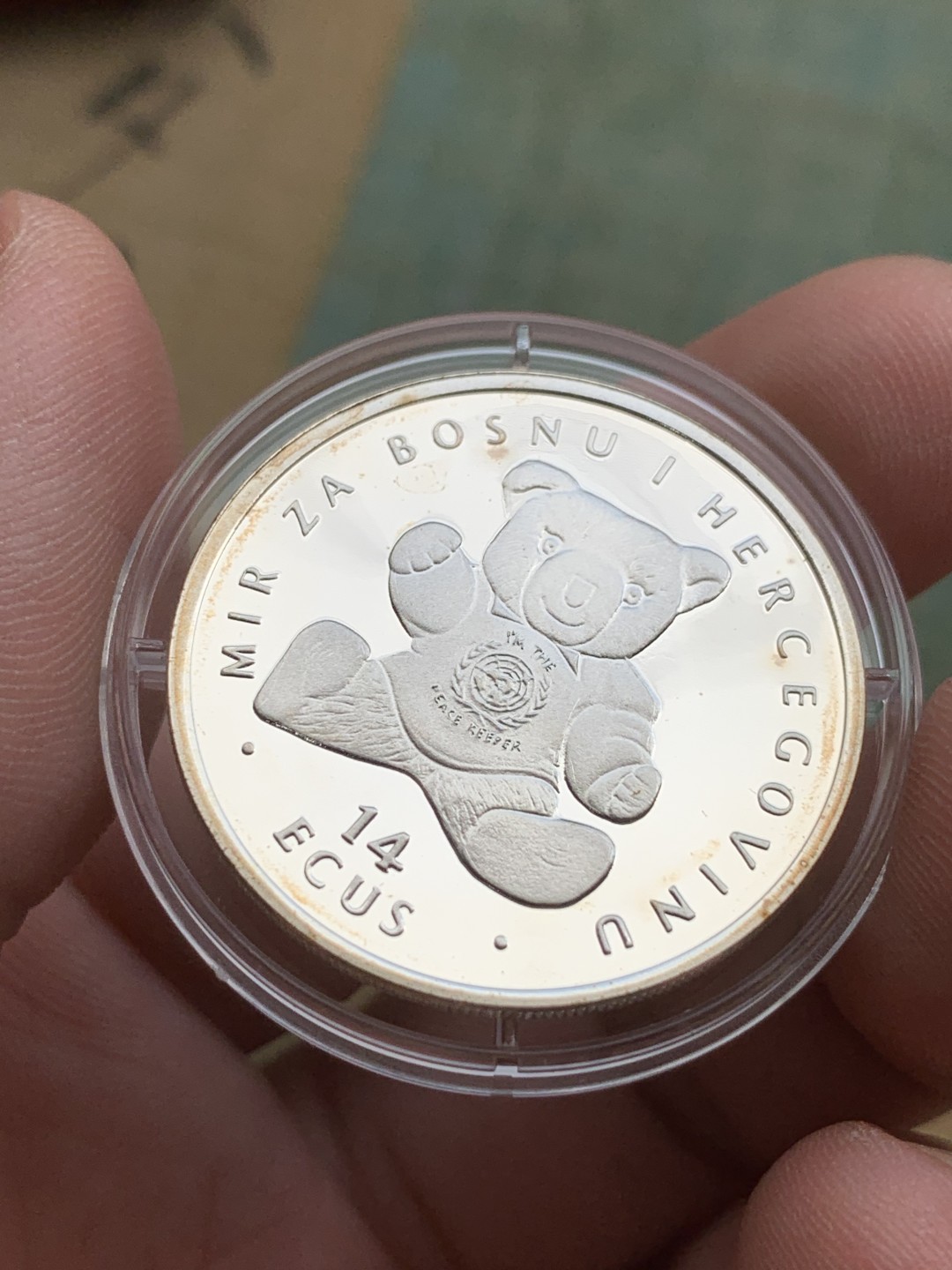 《竞宝斋》第97场-本周四 （满2件或者满200包顺丰） 红盒子带证书 波黑1994年 小熊 14ECUS精制银币