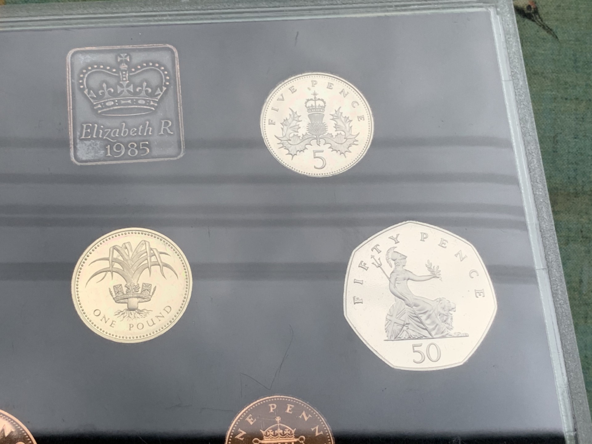 《竞宝斋》第97场-本周四 （满2件或者满200包顺丰） 原装 英国1985年 七枚不同面值+ 一枚章 精制套币