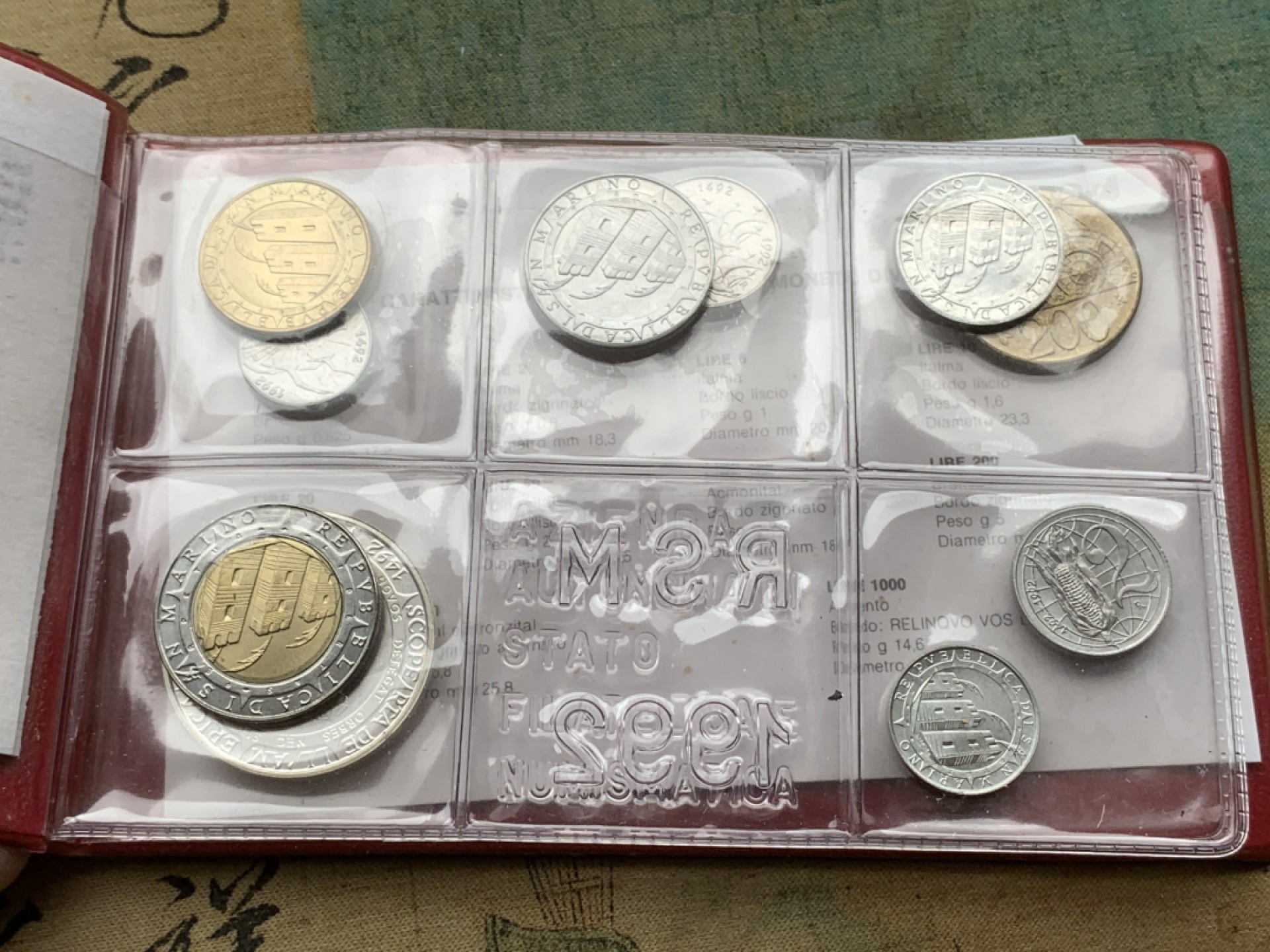 《竞宝斋》第97场-本周四 （满2件或者满200包顺丰） 钱包装 圣马力诺 1992年 10枚装 最大面值1000里拉是银币