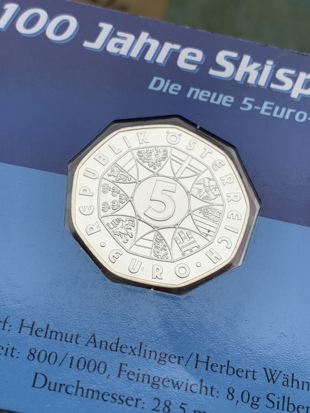 《竞宝斋》第97场-本周四 （满2件或者满200包顺丰） 官方卡装 奥地利2005年 滑雪运动百年纪念 5欧元银币 8克
