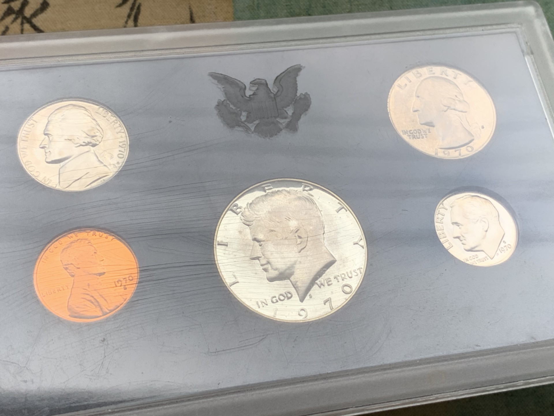 《竞宝斋》第97场-本周四 （满2件或者满200包顺丰） PROOF封装 美国1970-S年 五枚装套币 其中最大肯尼迪半圆是精制银币