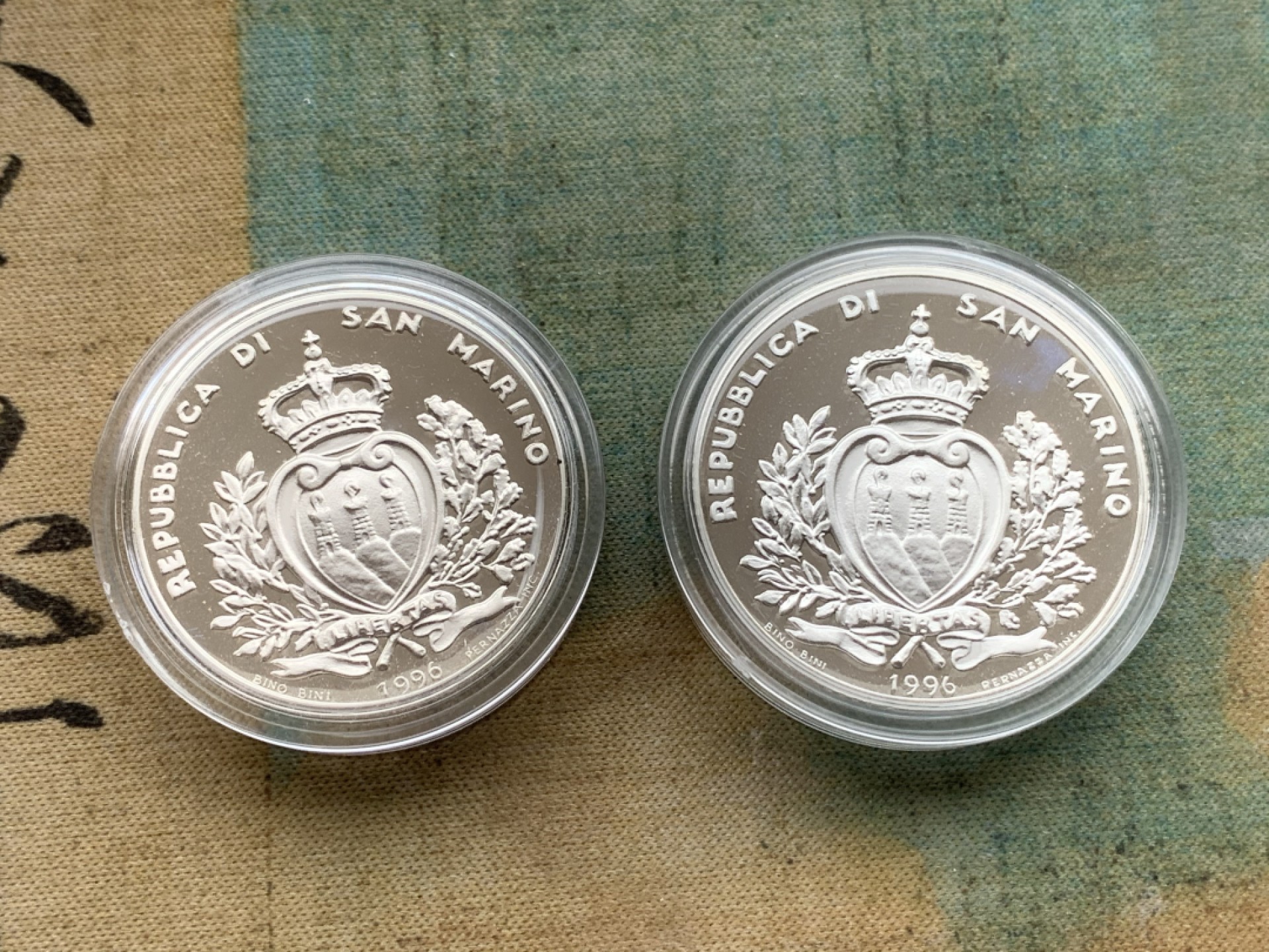 《竞宝斋》第97场-本周四 （满2件或者满200包顺丰） 原盒证书 圣马力诺 1996年 动物系列 5000/10000里拉精制银币