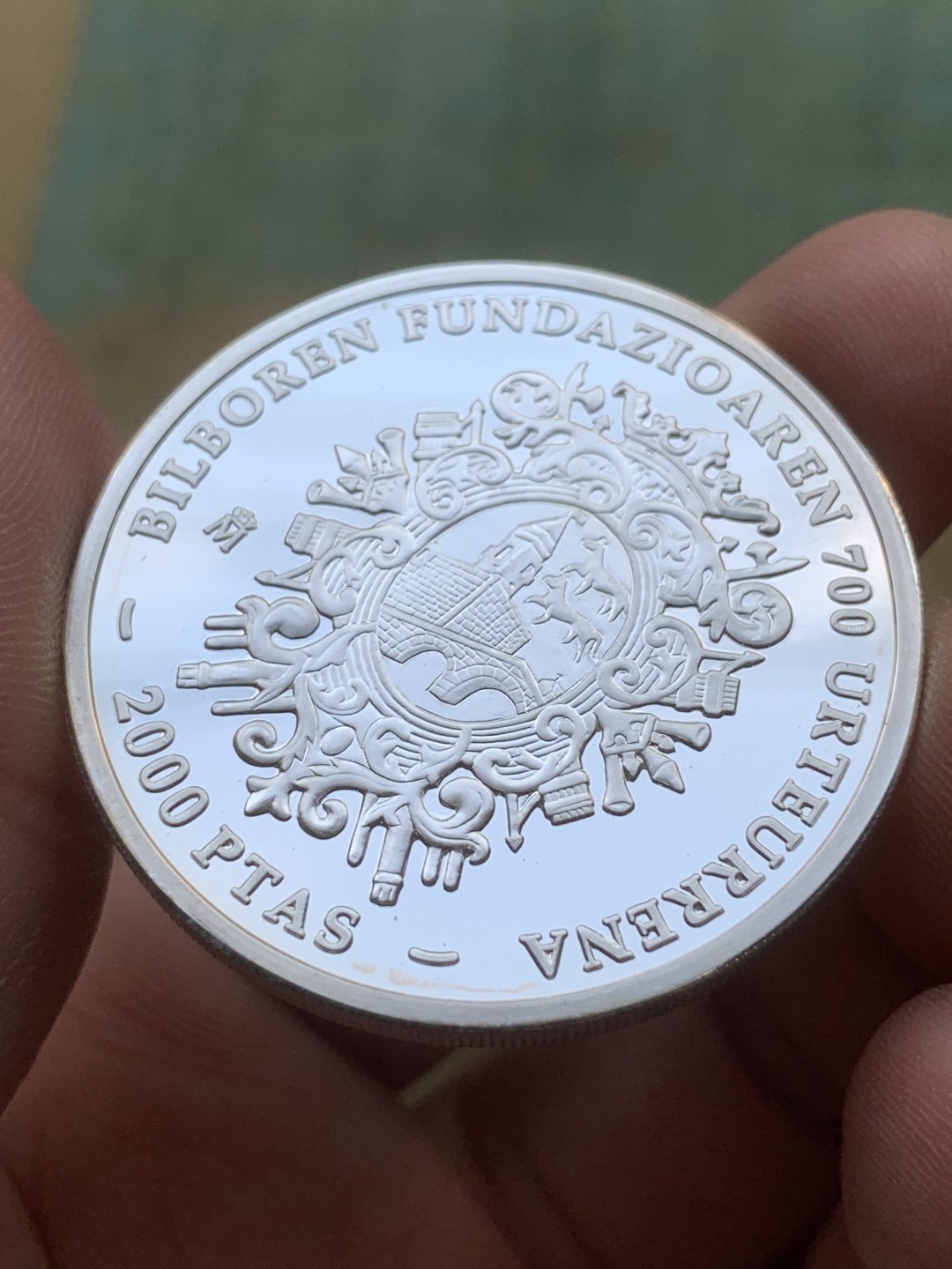 《竞宝斋》第97场-本周四 （满2件或者满200包顺丰） 原盒证书 西班牙 2000年 BILBAO建城七百周年纪念 2000比塞塔 精制大银币