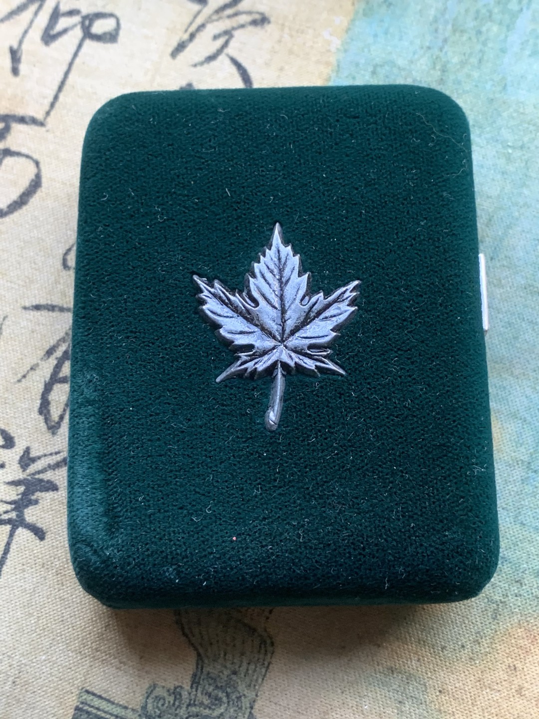 《竞宝斋》第97场-本周四 （满2件或者满200包顺丰） 绿盒子 加拿大1984年 纪念探险家雅克·卡蒂埃 精制PROOF一元镍币 稀少