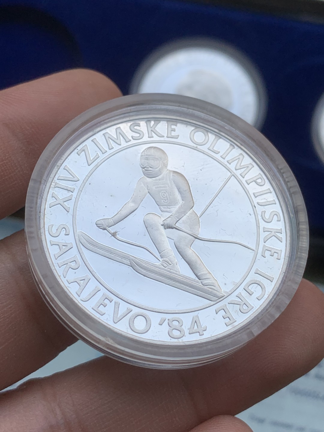 《竞宝斋》第97场-本周四 （满2件或者满200包顺丰） 原盒证书 南斯拉夫 1984年 100/250/500第纳尔 精制银币三枚