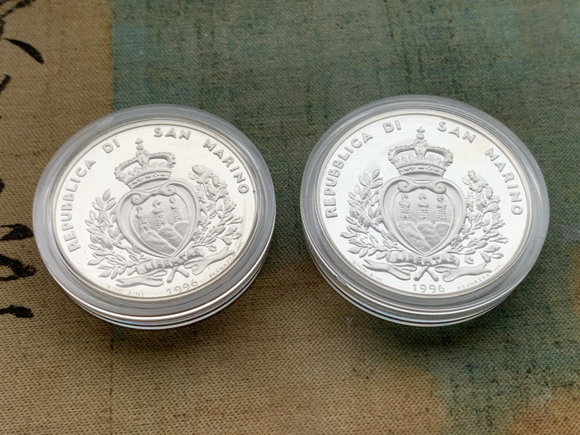 《竞宝斋》第97场-本周四 （满2件或者满200包顺丰） 原盒证书 圣马力诺 1996年 动物系列 5000/10000里拉精制银币