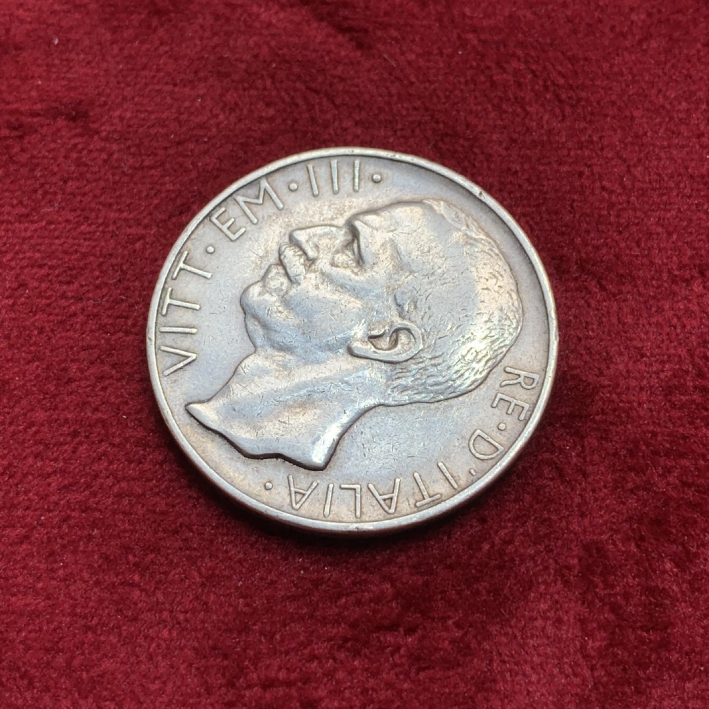 《竞宝斋》第97场-本周四 （满2件或者满200包顺丰） 意大利 艾曼纽尔三世 1928年 10里拉 马车银币