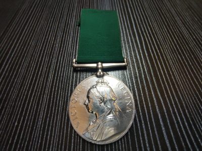 戎马世界章牌大赏（欢庆国庆！第十期） - 大英帝国维多利亚志愿长期服役勋章