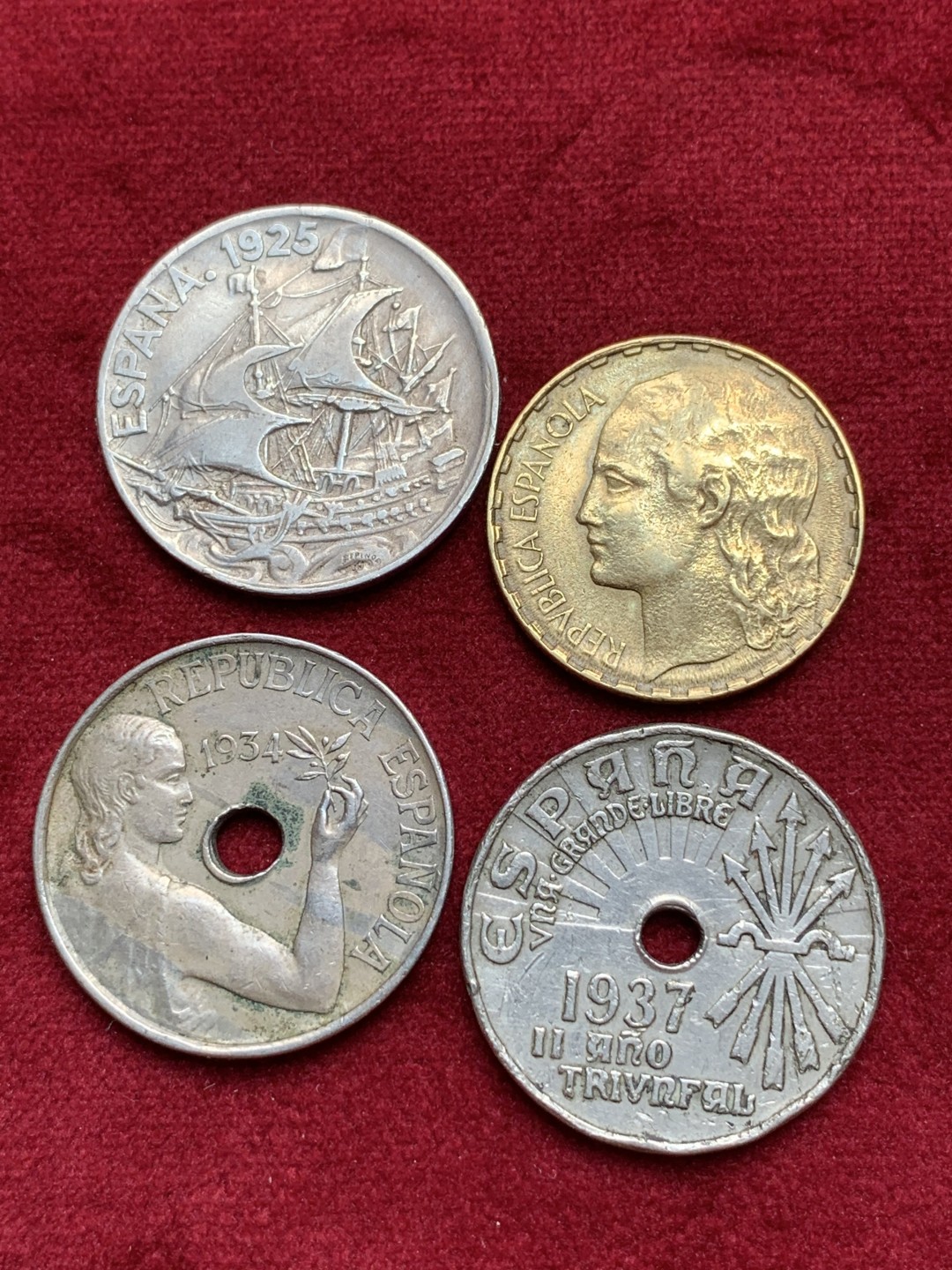 《竞宝斋》第97场-本周四 （满2件或者满200包顺丰） 西班牙 不常见的 散币 4枚一起