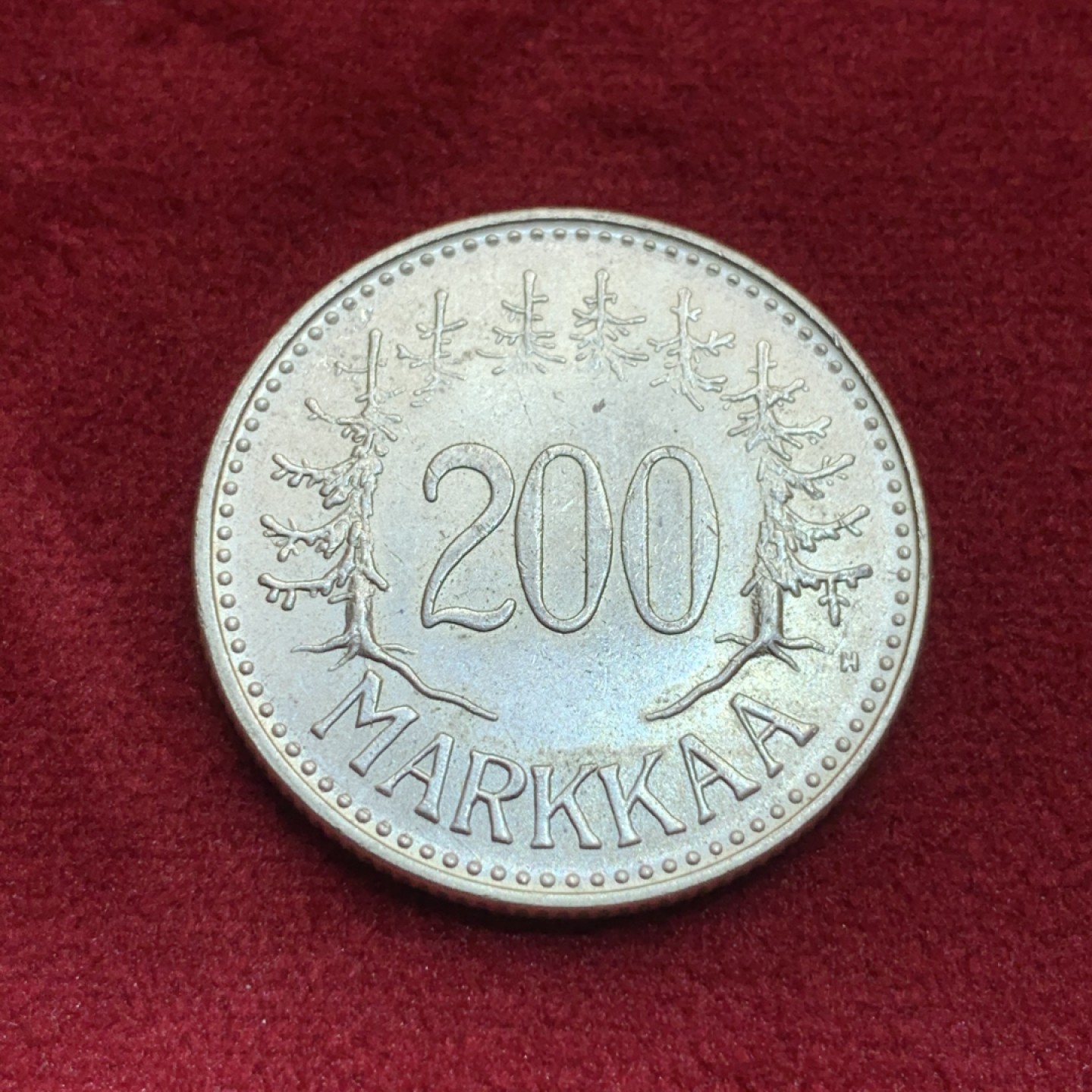 《竞宝斋》第97场-本周四 （满2件或者满200包顺丰） 芬兰1957年，200马克银币，狮子举刀 状态不错