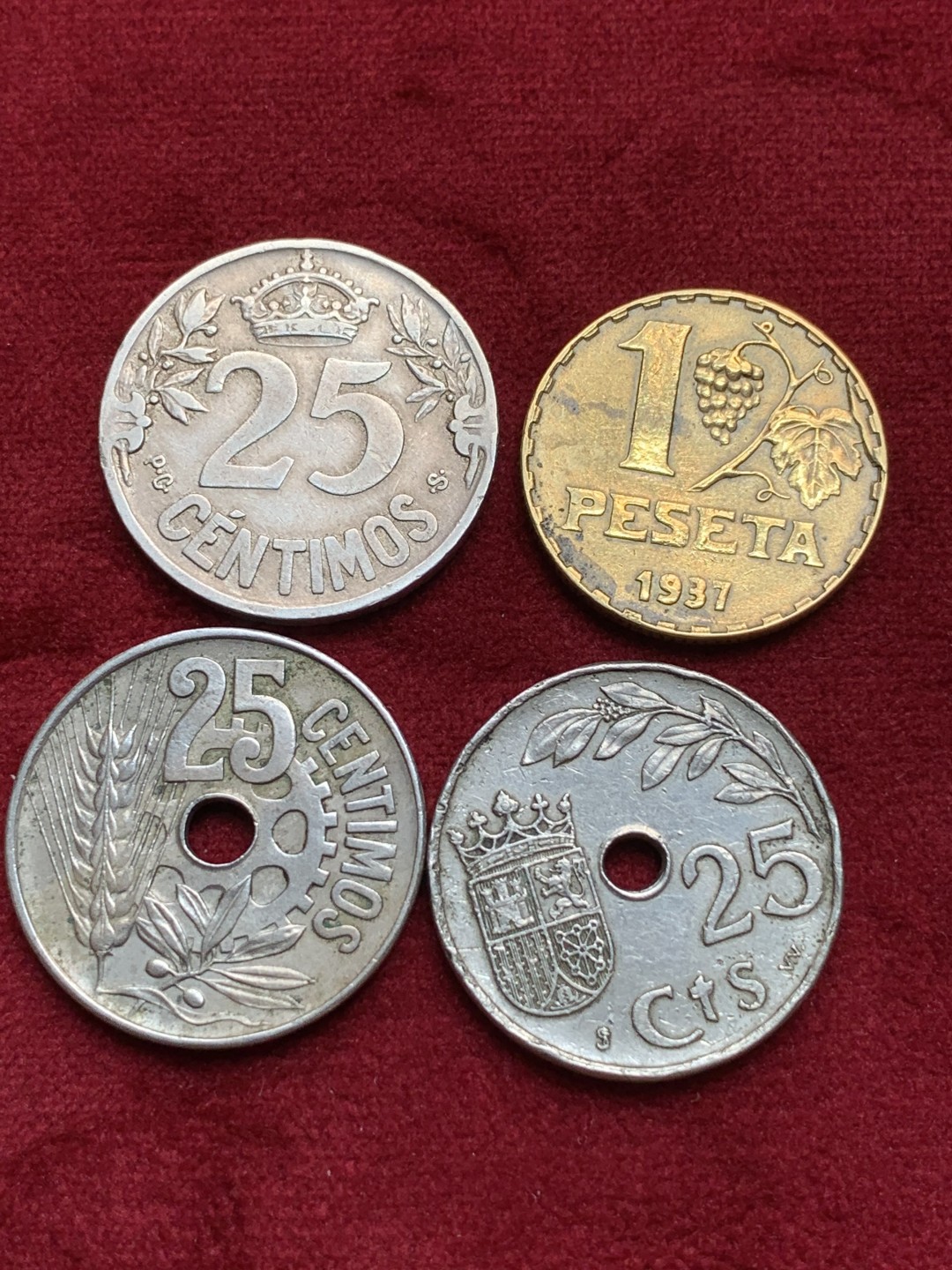 《竞宝斋》第97场-本周四 （满2件或者满200包顺丰） 西班牙 不常见的 散币 4枚一起