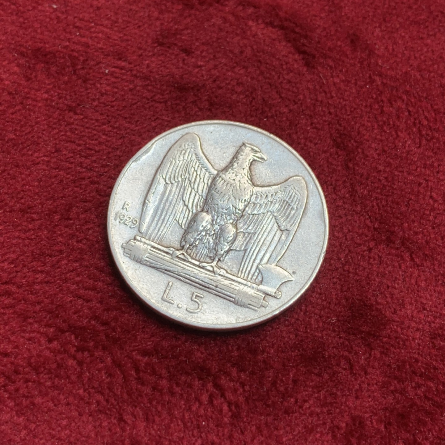 《竞宝斋》第97场-本周四 （满2件或者满200包顺丰） 意大利 艾曼纽尔三世 1929年  5里拉 小银币