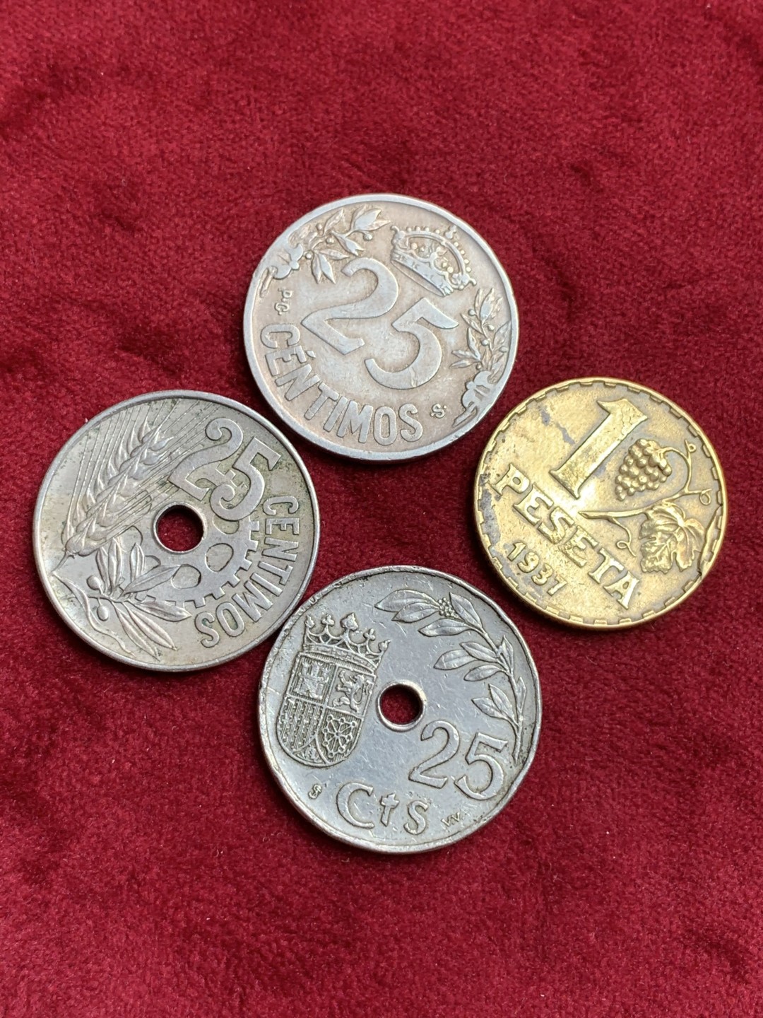 《竞宝斋》第97场-本周四 （满2件或者满200包顺丰） 西班牙 不常见的 散币 4枚一起