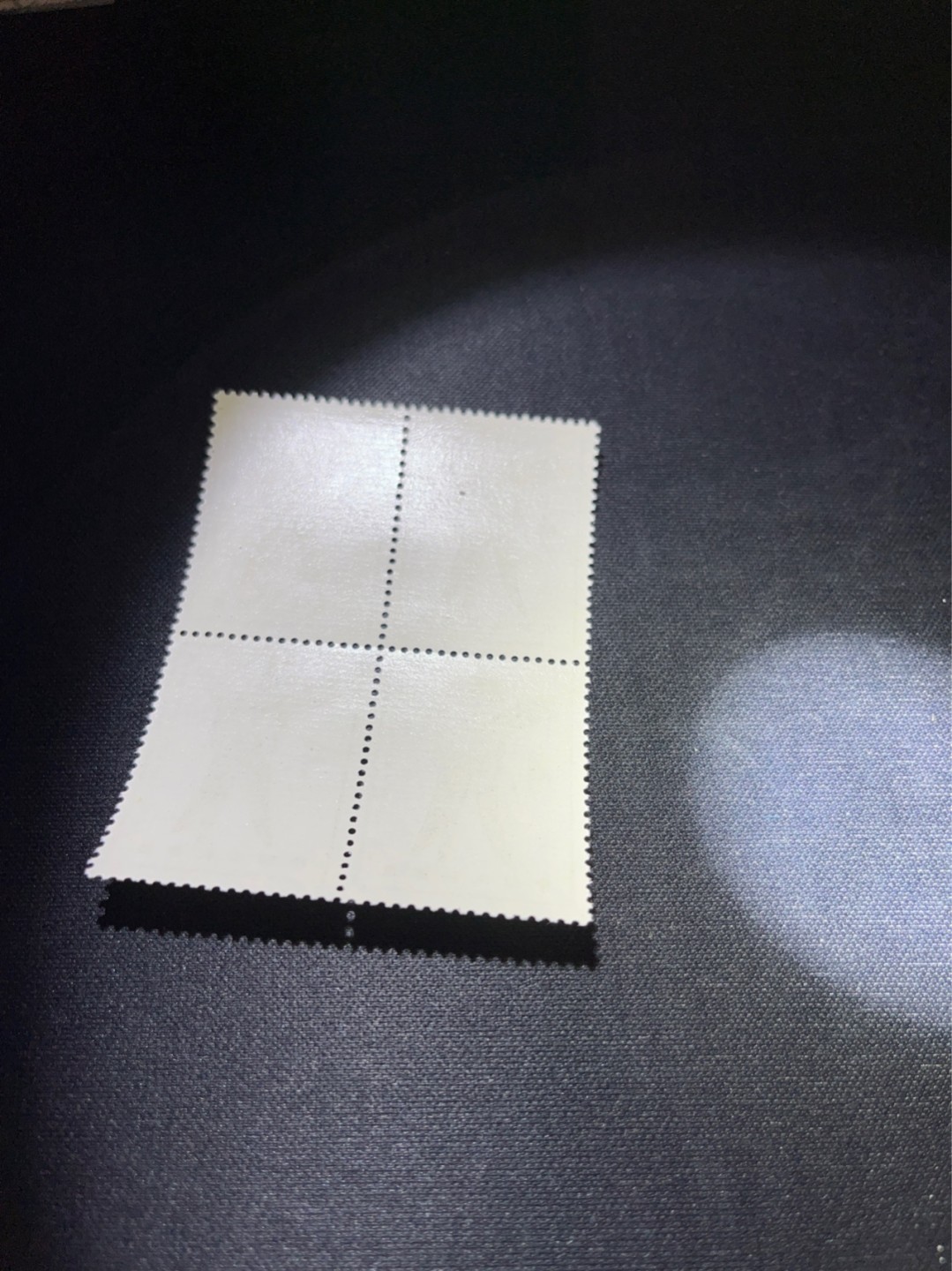 洪涛臻品 精选邮票限时拍卖第六十期 特63青铜器8-1盖销  4方连一组★中心戳，非常漂亮★数量有限，随时售缺，老纪特三俗稀缺。版撕全品嘎嘎绝。  解放初的经典票，整版撕开，面艳胶白，票挺洁净，齿孔完美，收藏评级两相宜，且有高附加值边纸。老纪特的版票资源十分稀缺难寻，机会来临时必须抓住。