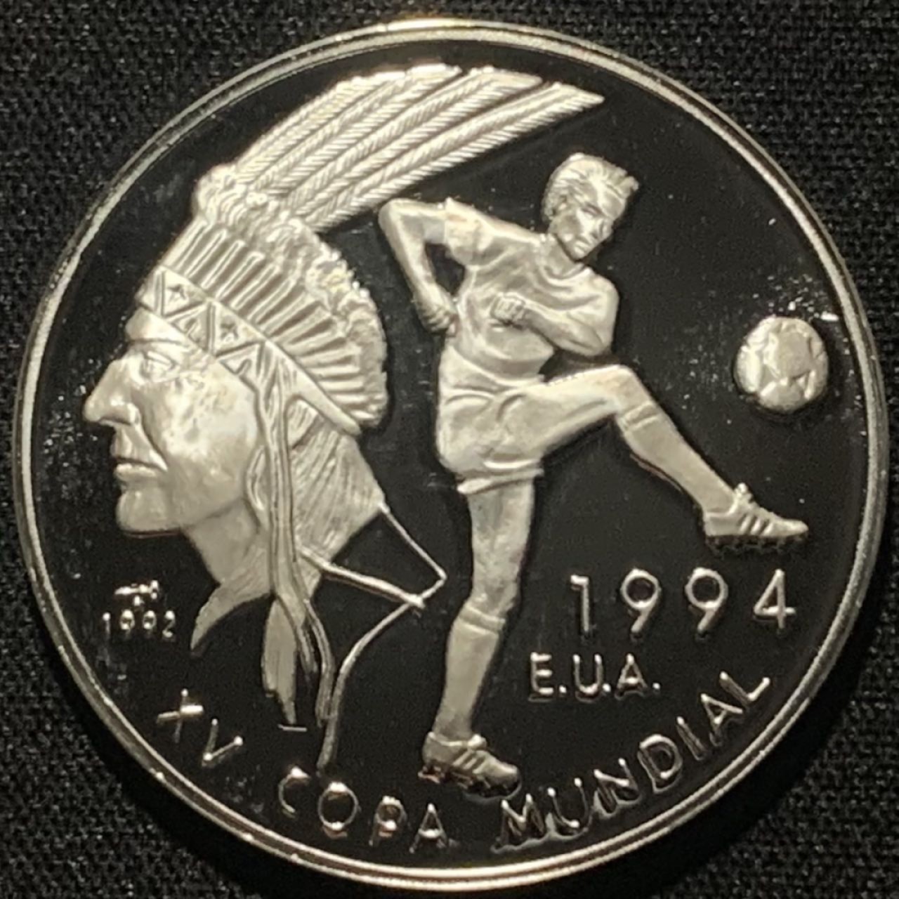 紫瑗钱币——第210期拍卖 古巴 1992年 美国世界杯 10比索 20克 0.999银 精制