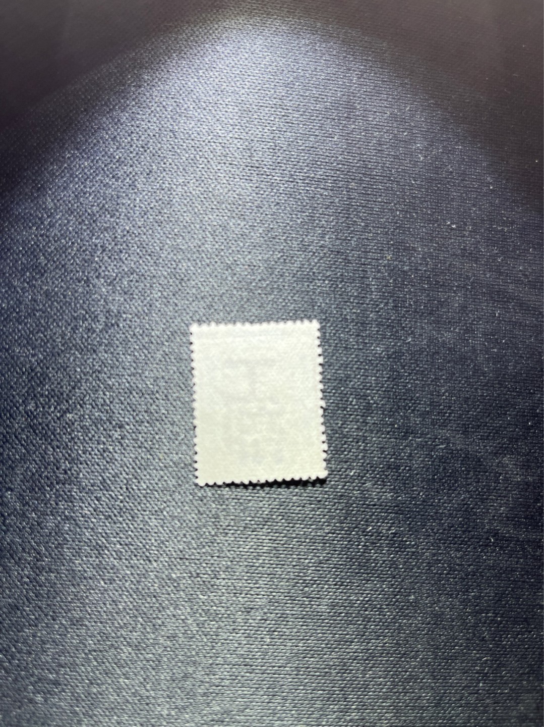 洪涛臻品 精选邮票限时拍卖第三十七期 比大清龙票还早的邮票，上海地方邮票，半分，面艳背白品好，水印清晰漂亮！终身保真！放心入手保真清朝时期文物邮票的机会！