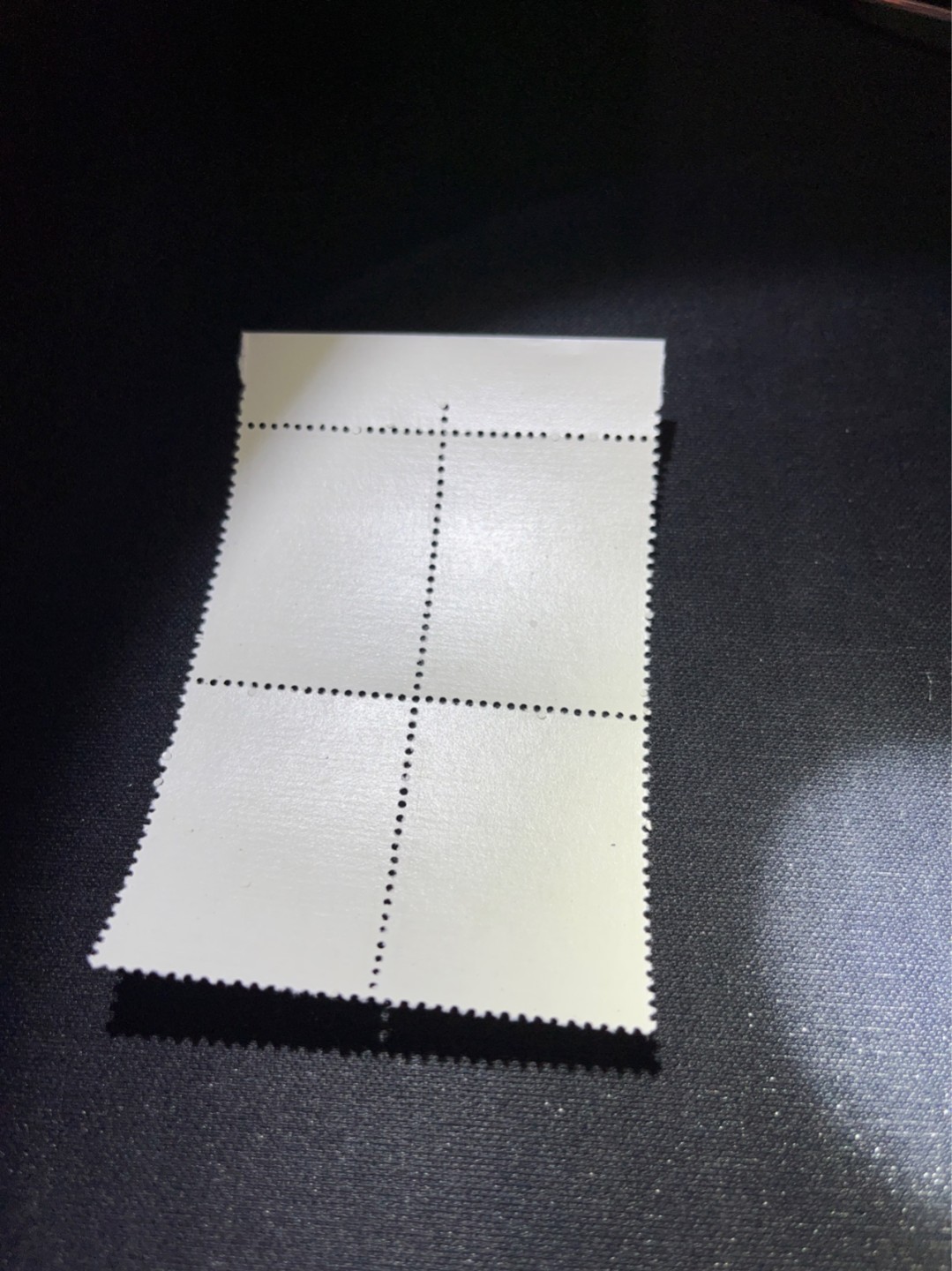 洪涛臻品 精选邮票限时拍卖第六十六期 特63青铜器8-4盖销  厂名4方连★中心戳，非常漂亮★数量有限，随时售缺，版撕全品嘎嘎绝。  解放初的经典票，整版撕开，面艳胶白，票挺洁净，齿孔完美，收藏评级两相宜，且有高附加值边纸。老纪特的版票资源十分稀缺难寻，机会来临时必须抓住。