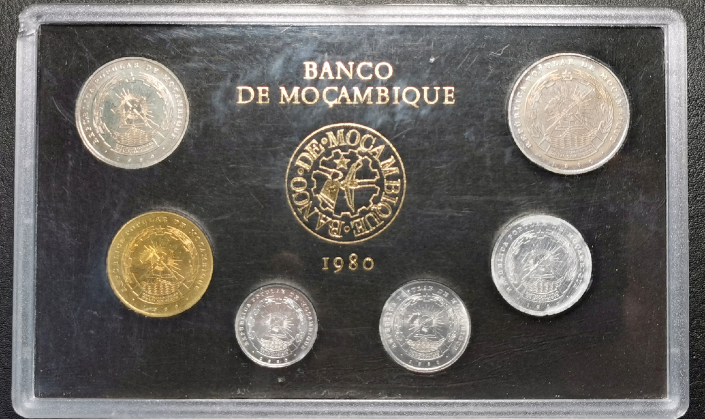 凡希社世界钱币微拍第二百十三期 1980莫桑比克MINT SET原装好品