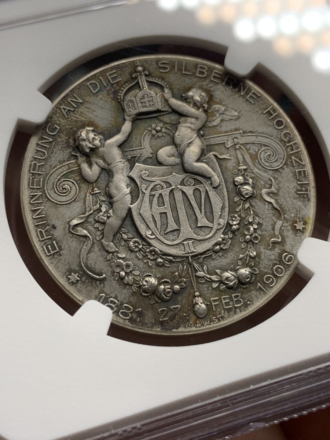 《竞宝斋》第98场-本周日，周一2场连拍（全场不限金额包邮） NGC MS63  1906年德国普鲁士威廉二世结婚25周年银婚纪念小天使 银章  原味包浆 难得好品好状态