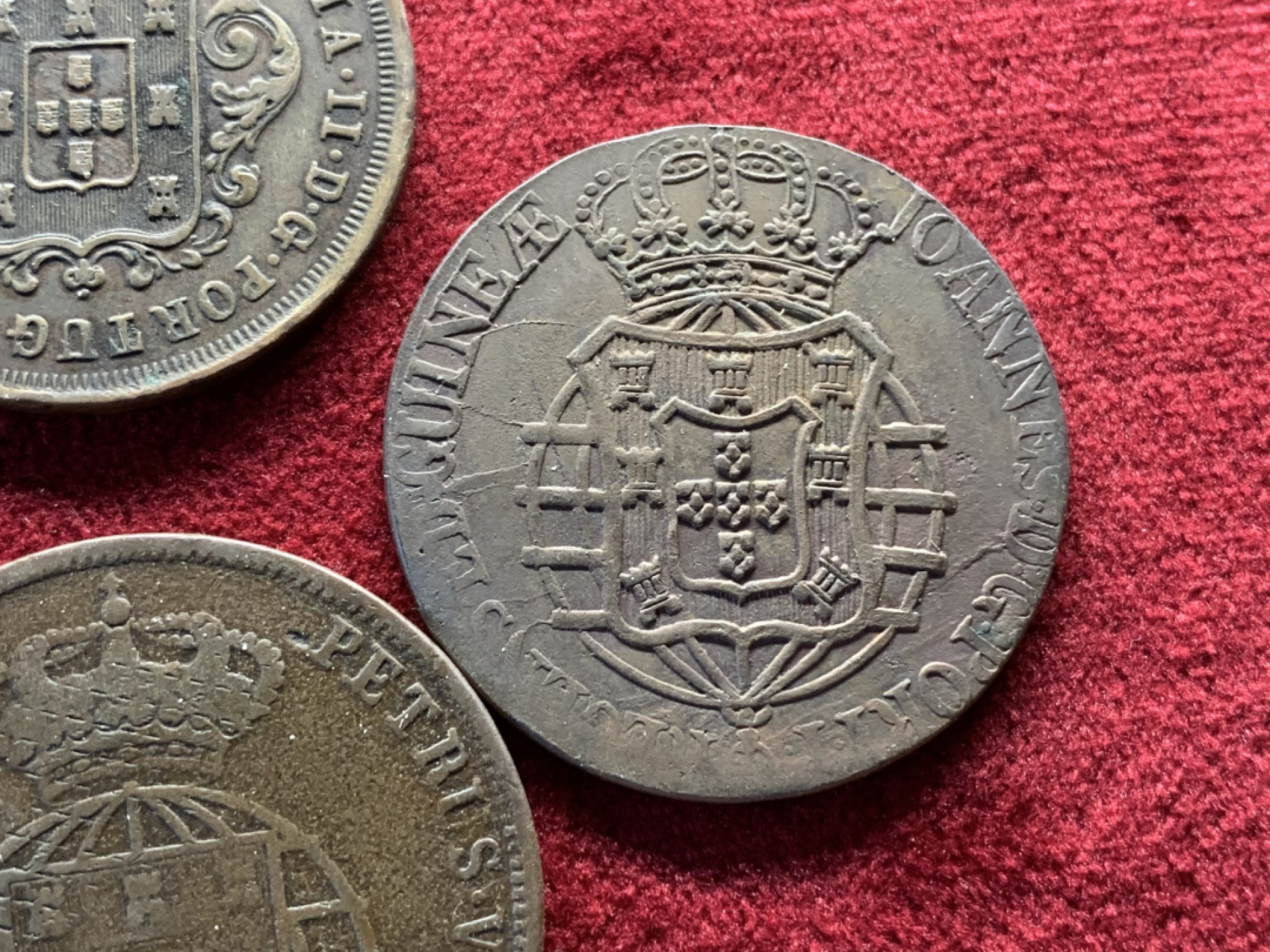 《竞宝斋》第98场-本周日，周一2场连拍（全场不限金额包邮） 葡属一组5枚（安哥拉1814年和1860年1MACUTA，1858年1/2MACUTA，1819年圣多美40REIS，1852年马德拉10REIS）