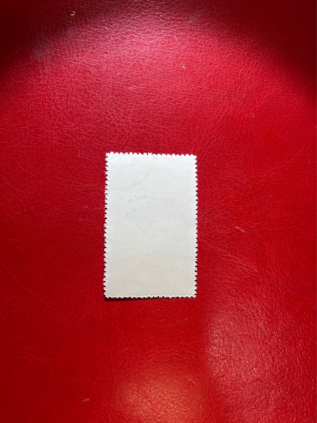 洪涛臻品 精选邮票限时拍卖第三十八期 特54儿童 盖销 12-5   一 枚，版撕全品嘎嘎绝， 面艳背白，生口，非常漂亮，热门票，草纸小票折痕多，全品数量有限，注意捡漏