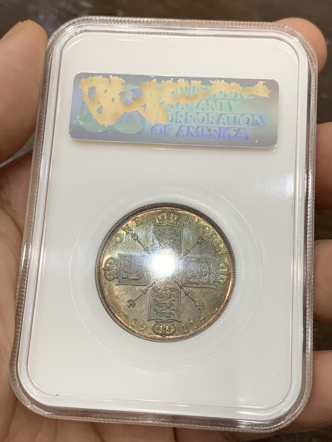 《竞宝斋》第98场-本周日，周一2场连拍（全场不限金额包邮） NGC PR66 顶级！英国1911精制弗罗林，n最早一代的盒子极具收藏价值，乔五人像深俊，五彩镜面，比同版半克朗和先令要少