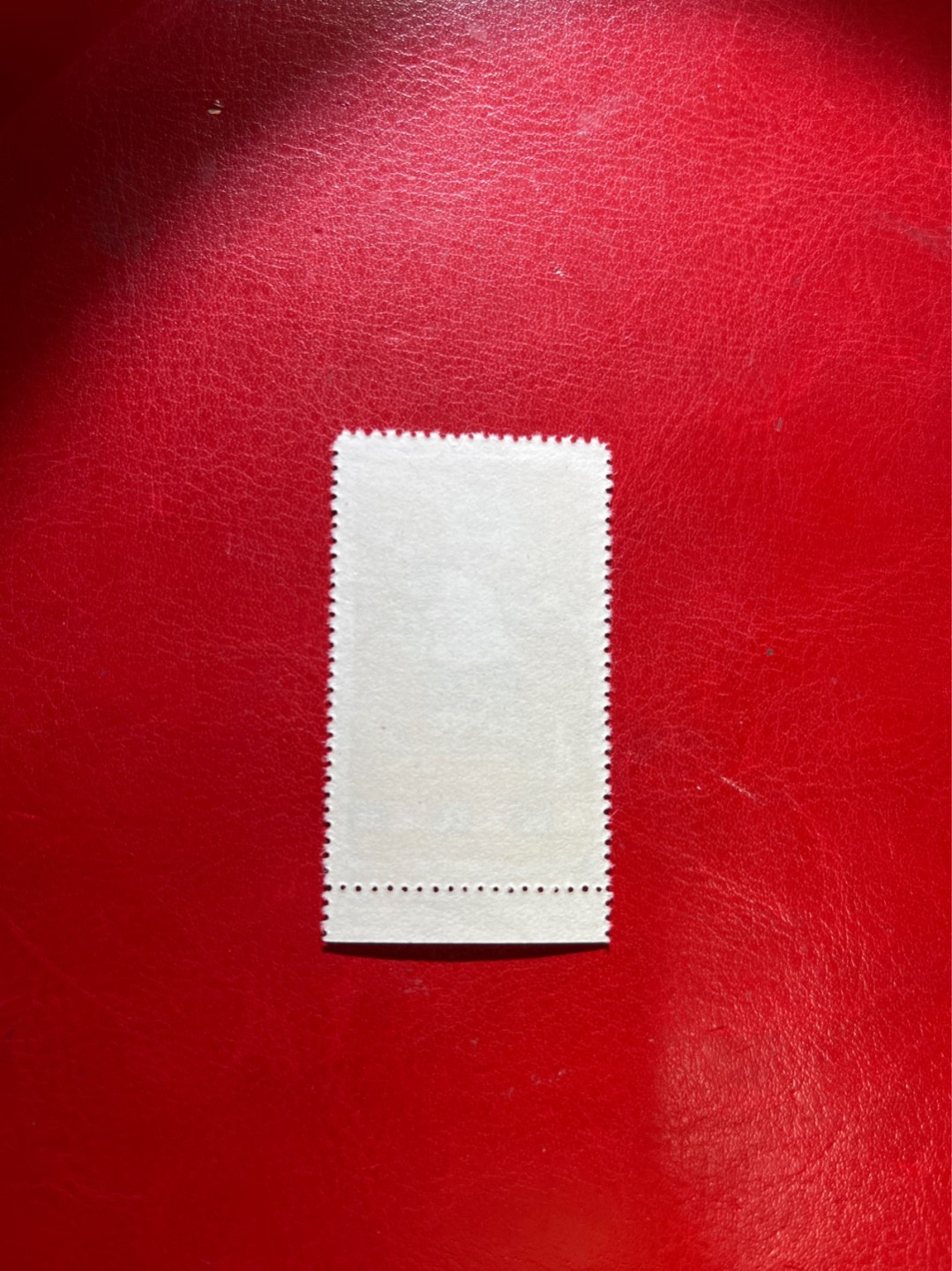 洪涛臻品 精选邮票限时拍卖第三十八期 特54儿童 盖销 12-2   一 枚，版撕全品嘎嘎绝， 面艳背白，生口，非常漂亮，热门票，草纸小票折痕多，全品数量有限，注意捡漏