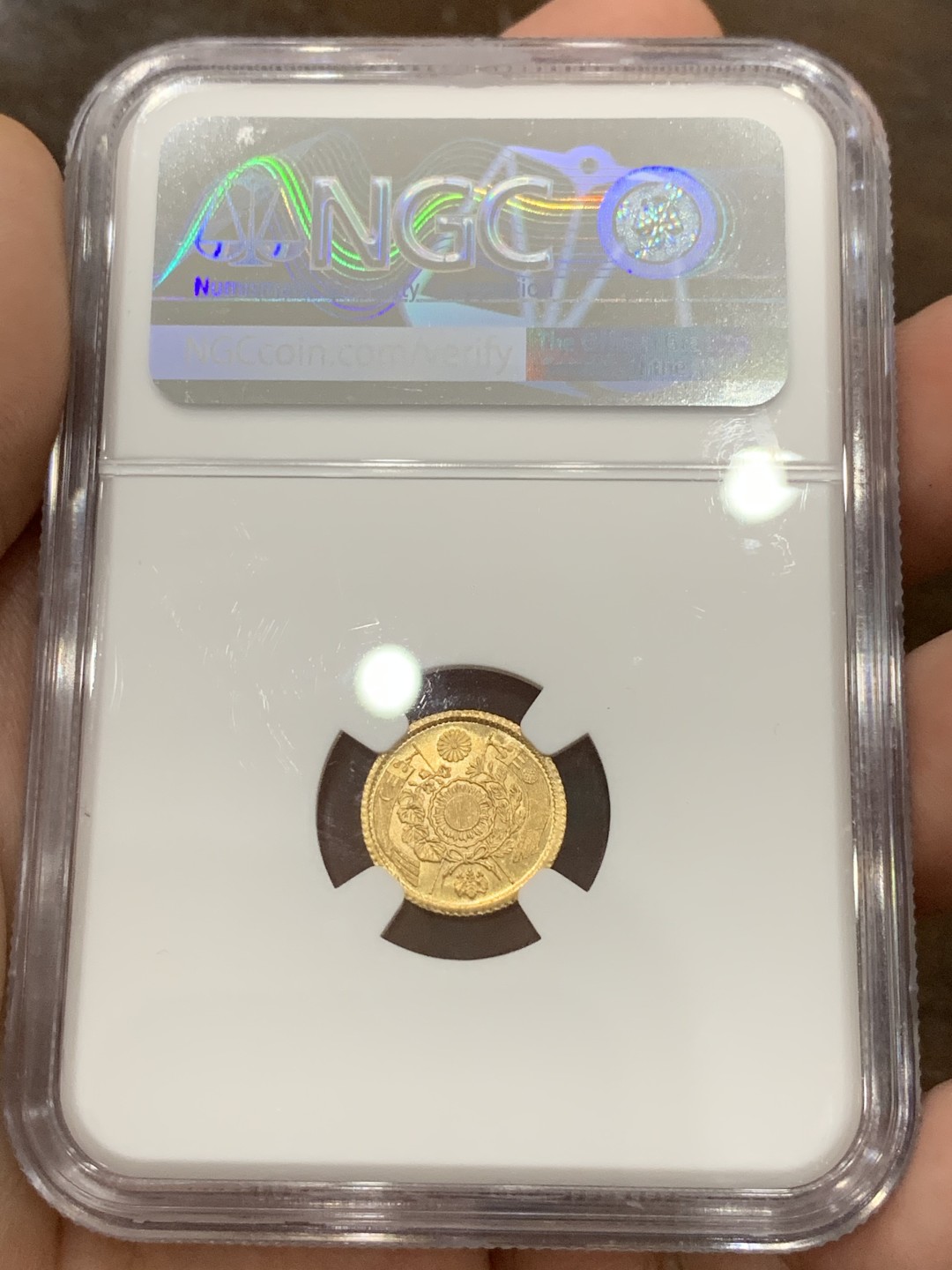 《竞宝斋》第98场-本周日，周一2场连拍（全场不限金额包邮） NGC-MS63 日本 明治4年 一圆 金币，实物光亮精美，低评