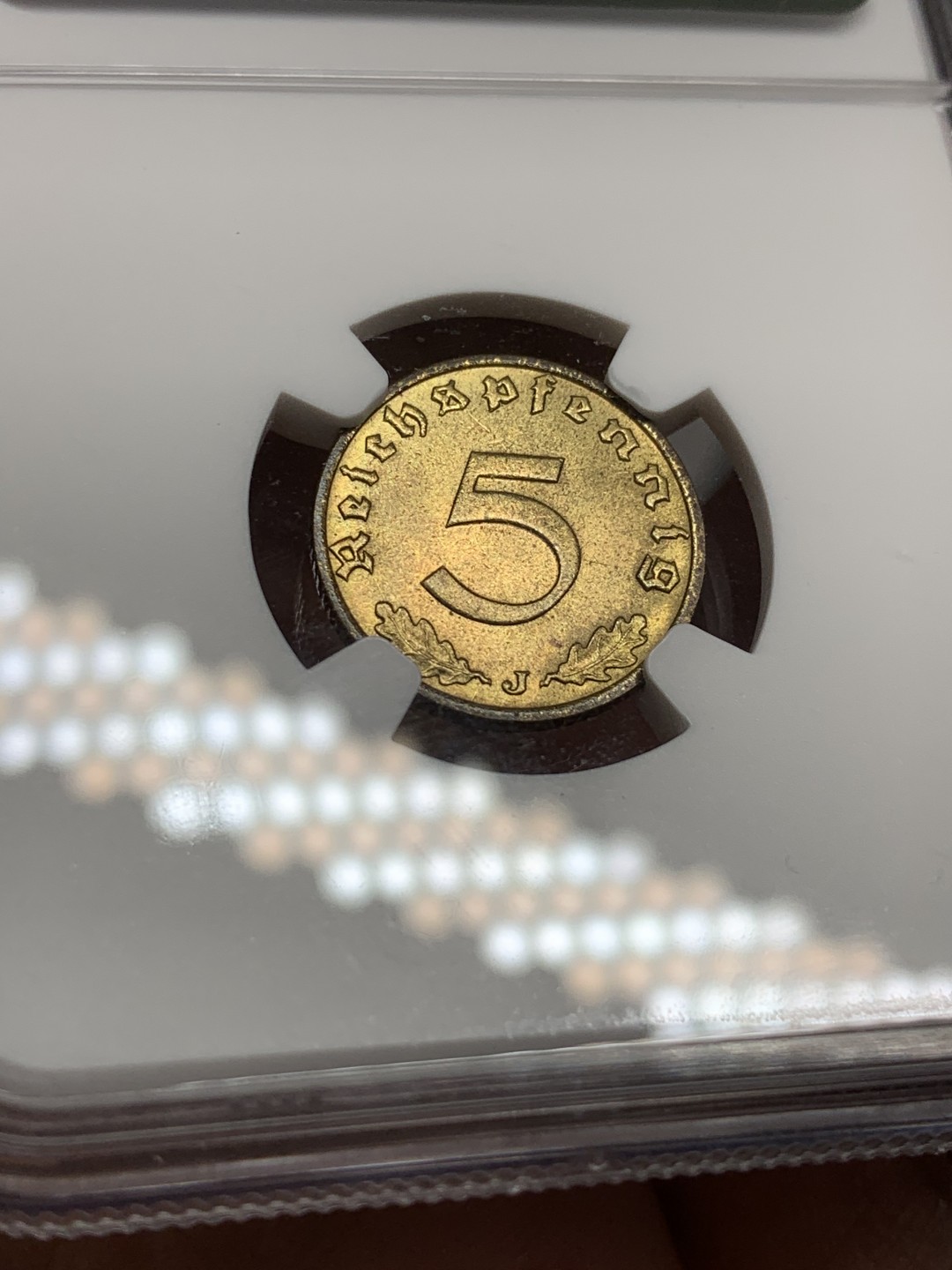 《竞宝斋》第98场-本周日，周一2场连拍（全场不限金额包邮） NGC-MS64 1937J 帝国5芬尼。金光闪闪的鹰徽辅币，高分不易