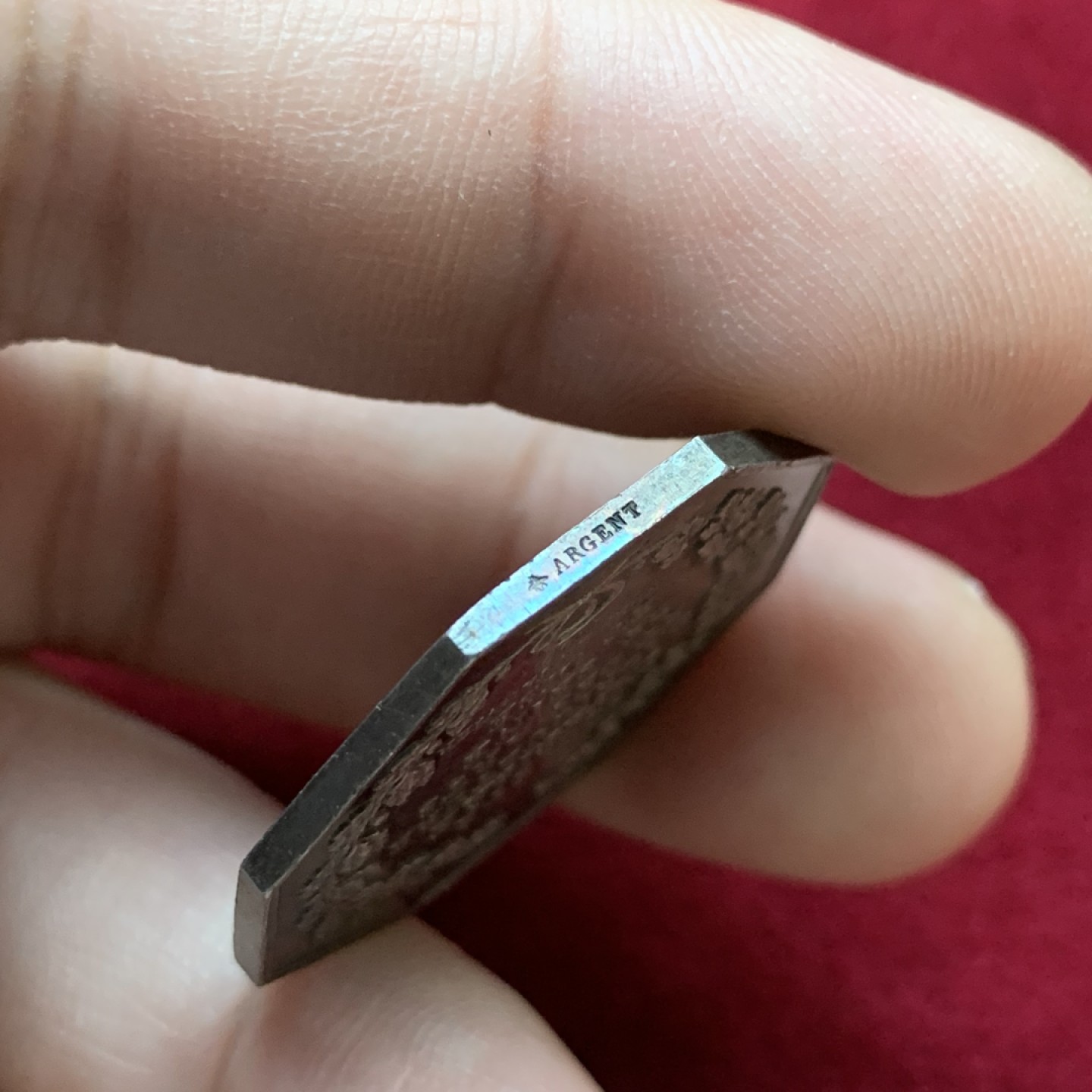 《竞宝斋》第98场-本周日，周一2场连拍（全场不限金额包邮） 法国农业八角银代币 原味好品 蜜蜂铭银标 29毫米 11.5克