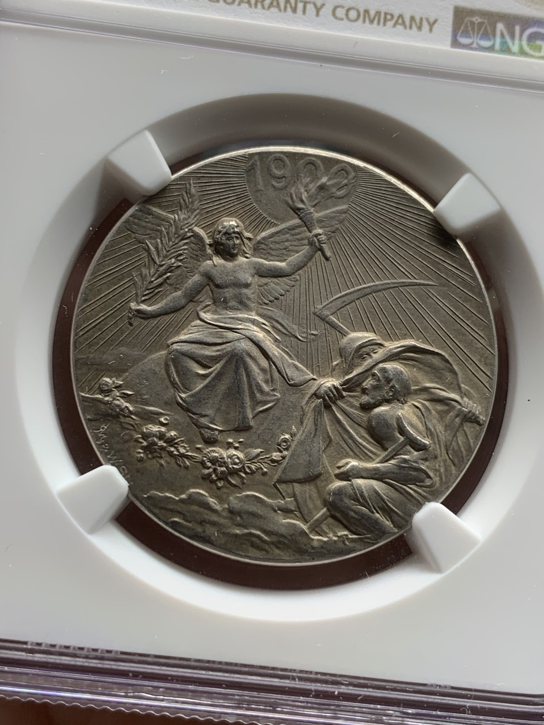 《竞宝斋》第98场-本周日，周一2场连拍（全场不限金额包邮） NGC MS62 1900年德国迎接新世纪纪念银章 设计独特别致