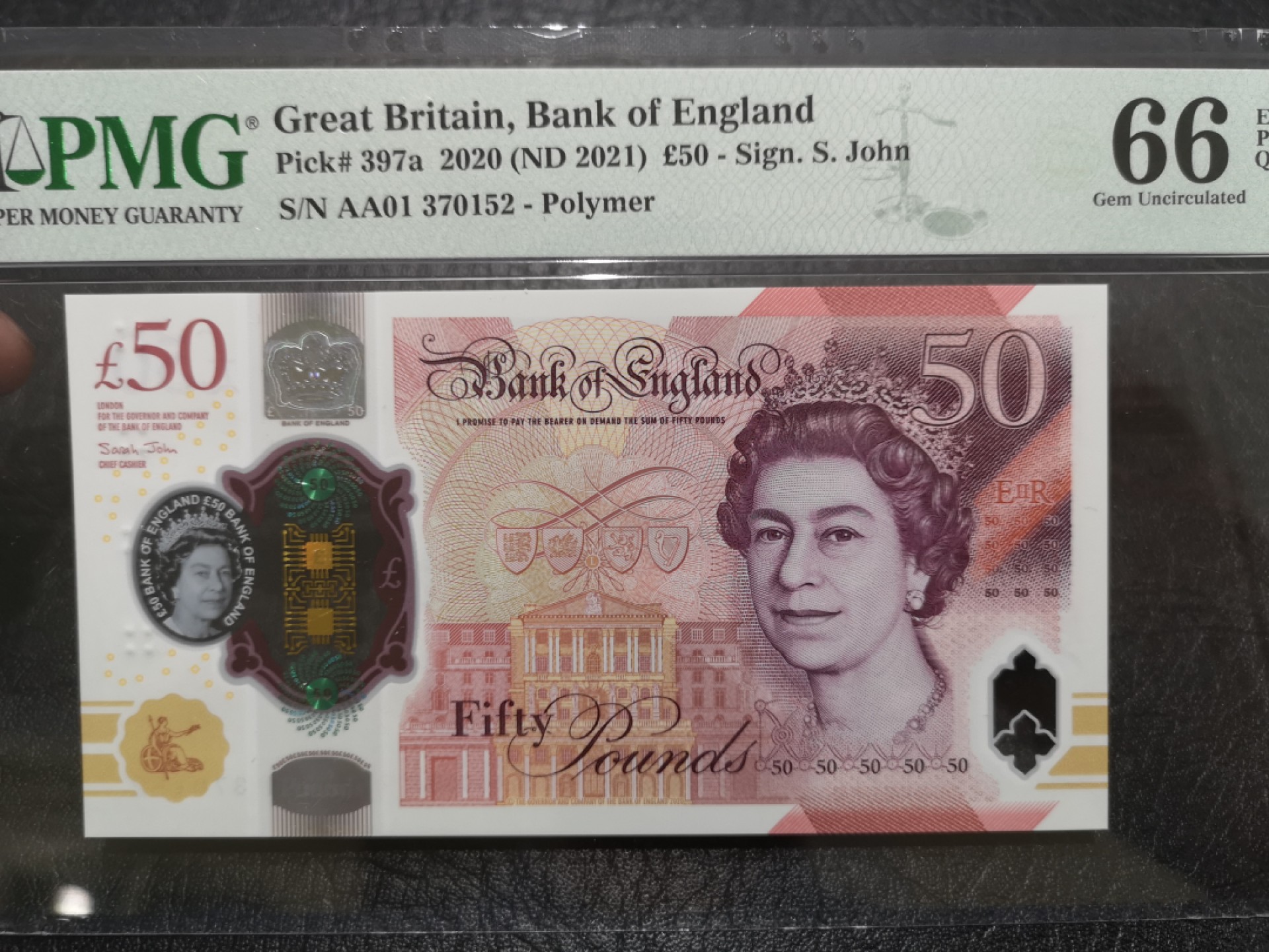 《外钞收藏家》第二百零四期 2020年英国50镑 AA01首发冠 PMG66