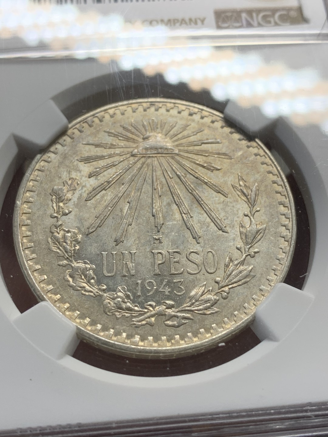 《竞宝斋》第98场-本周日，周一2场连拍（全场不限金额包邮） NGC-MS61 墨西哥1943年 小鹰洋 1比索银币 原光好品