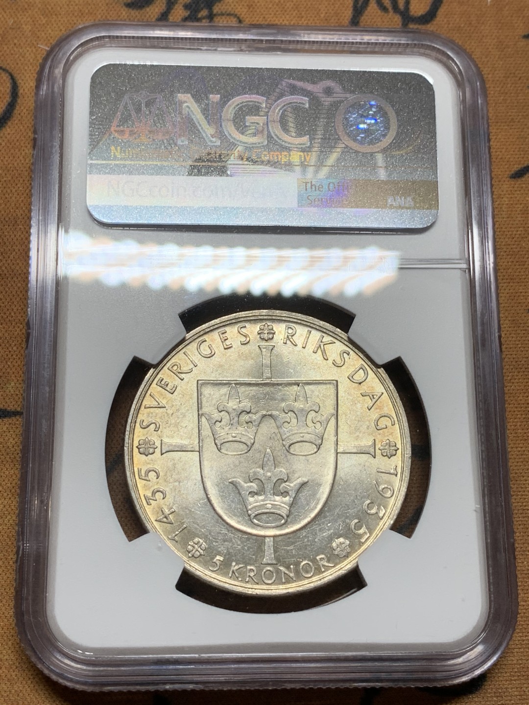 《竞宝斋》第98场-本周日，周一2场连拍（全场不限金额包邮） NGC-MS62 瑞典1935年 古斯塔夫五世 5克朗大银币 原光好品少见品种