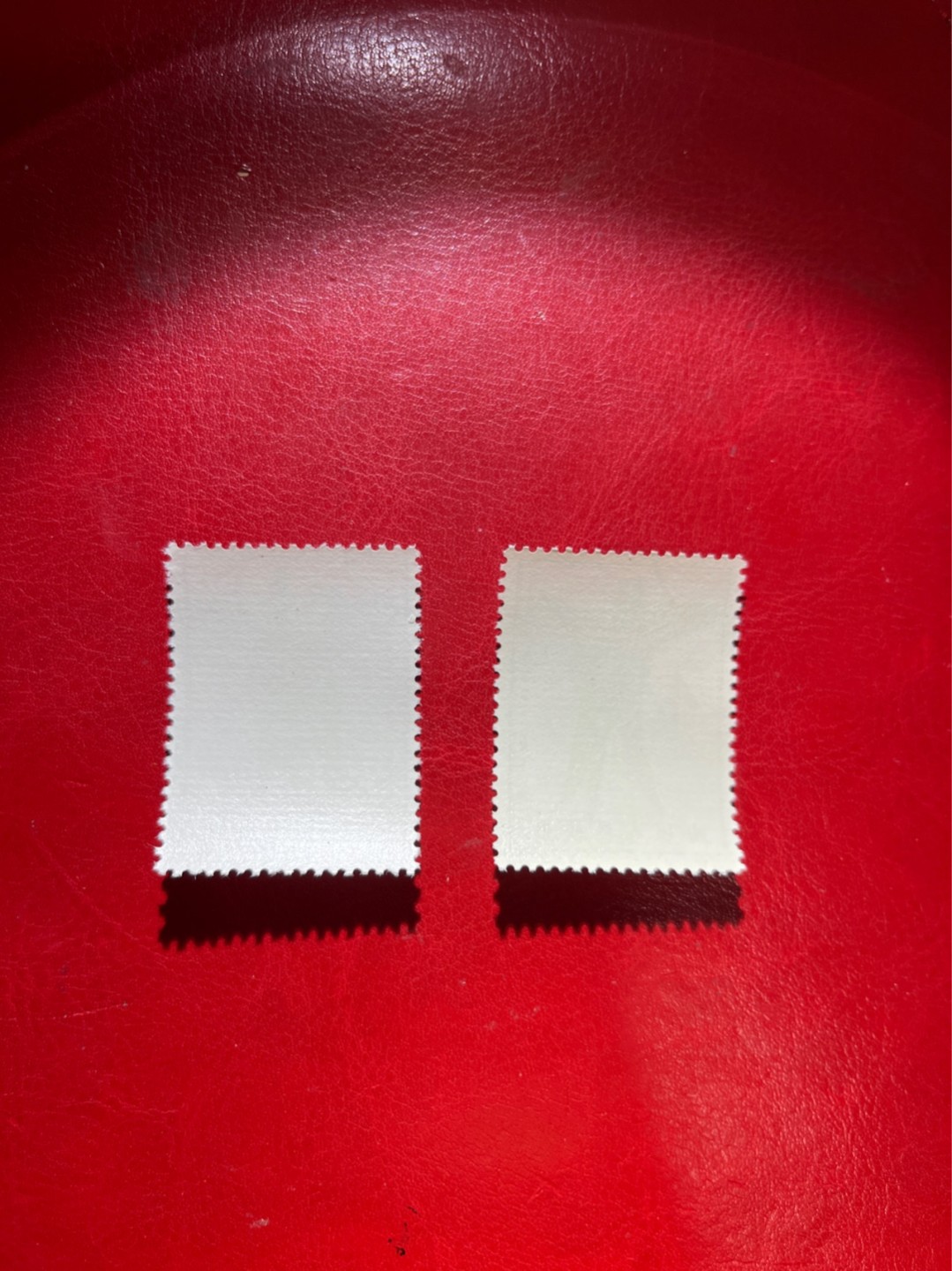洪涛臻品 精选邮票限时拍卖第三十八期 特63青铜器8-1 8-4 盖销，2枚，顺戳，随时售缺✦非常漂亮，版撕全品嘎嘎绝。  解放初的经典票，整版撕开，面艳胶白，票挺洁净，齿孔完美，收藏评级两相宜，且有高附加值边纸。老纪特的版票资源十分稀缺难寻，机会来临时必须抓住。