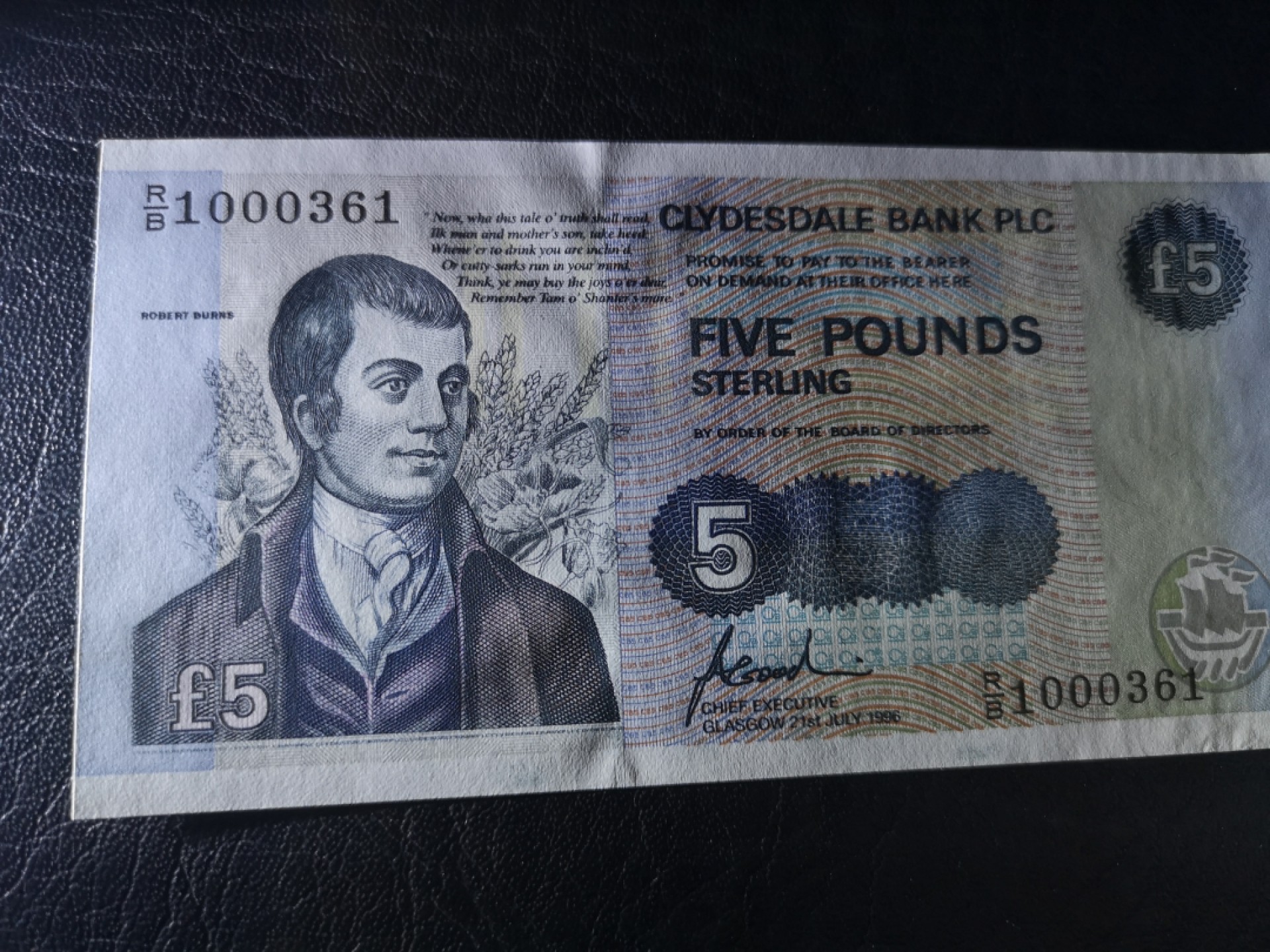 《外钞收藏家》第二百零五期 苏格兰经典专场👍 克莱斯戴尔银行-1996-5镑	P-224	《苏格兰诗人彭斯》纪念钞，4枚1套	全新UNC
