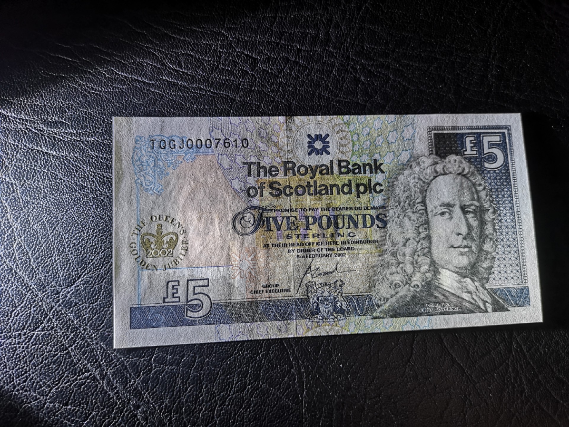 《外钞收藏家》第二百零五期 苏格兰经典专场👍 苏格兰皇家银行-2002-5镑	TQGJ 0007610	P-362	女王登基50周年	全新UNC