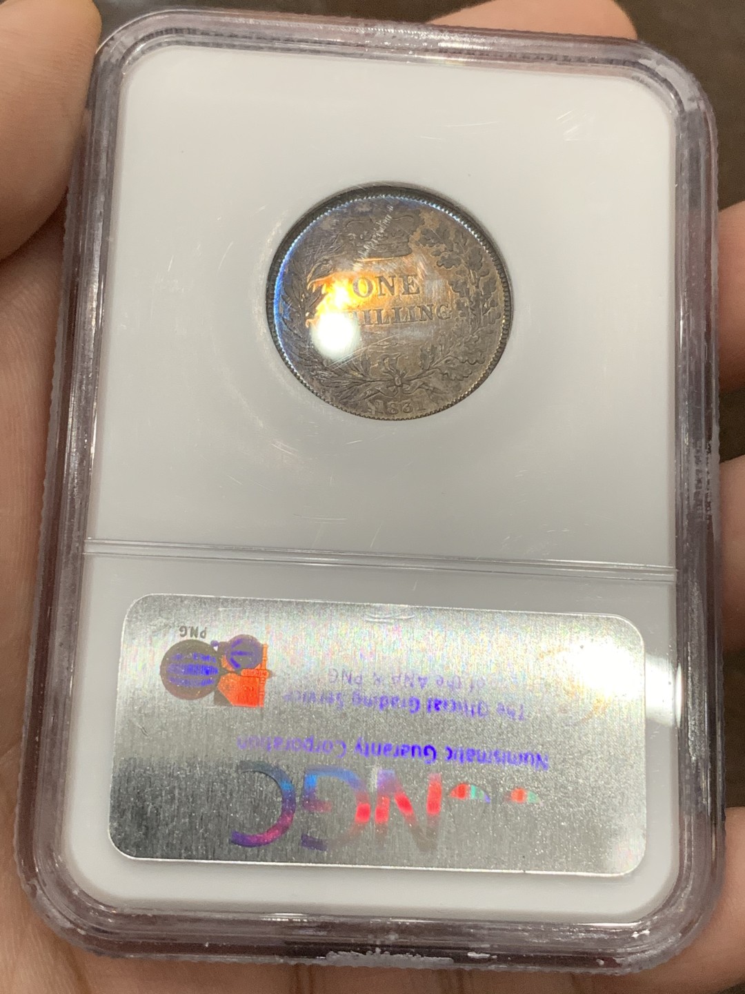 《竞宝斋》第98场-本周日，周一2场连拍（全场不限金额包邮） NGC-PF64 1831年英国威廉四世精铸先令银币-平边（NGC老盒，英伦包浆状态佳）盒子正面左上角边缘有小缺口