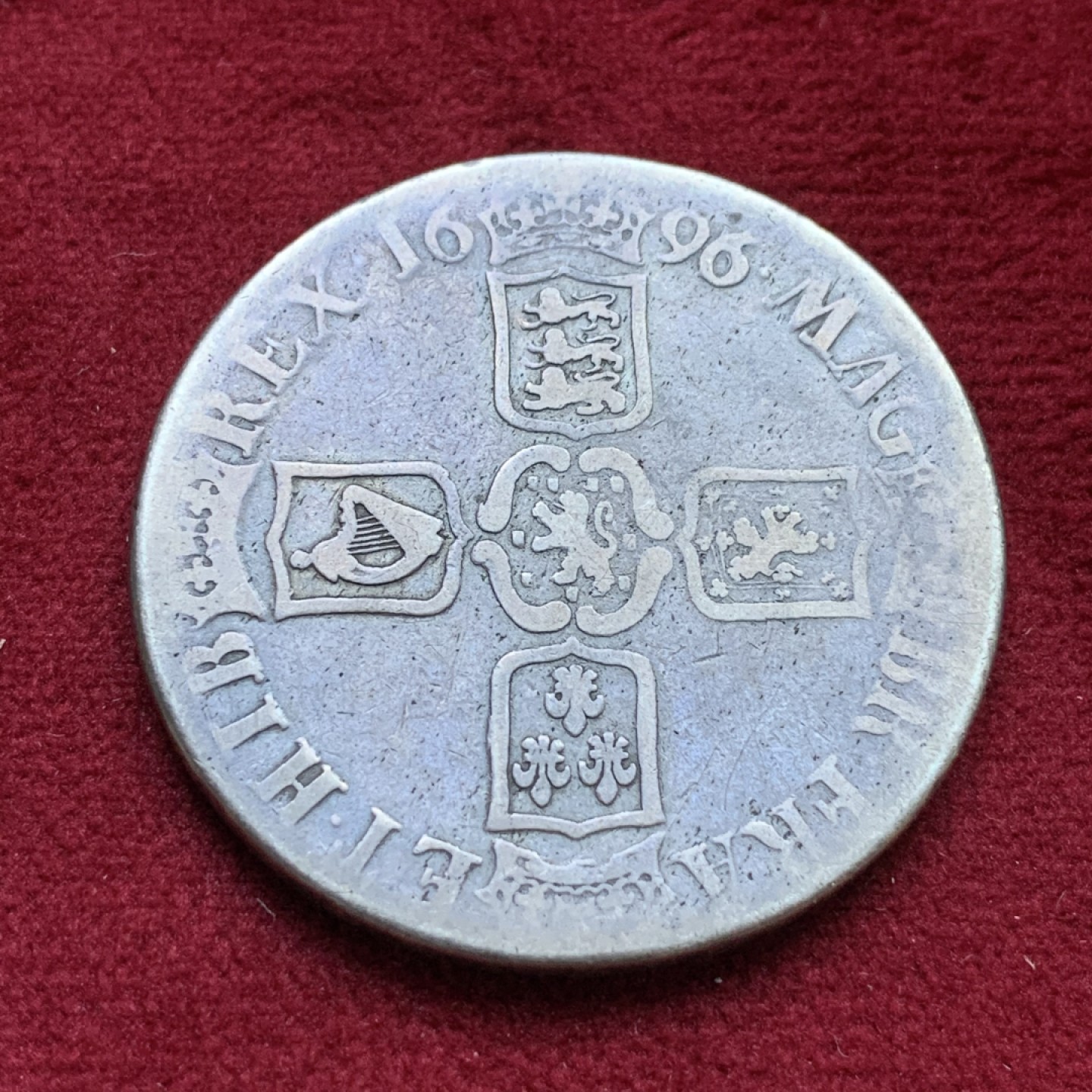 《竞宝斋》第98场-本周日，周一2场连拍（全场不限金额包邮） 英国 1696年 威廉三世 1克朗 大银币 原味状态